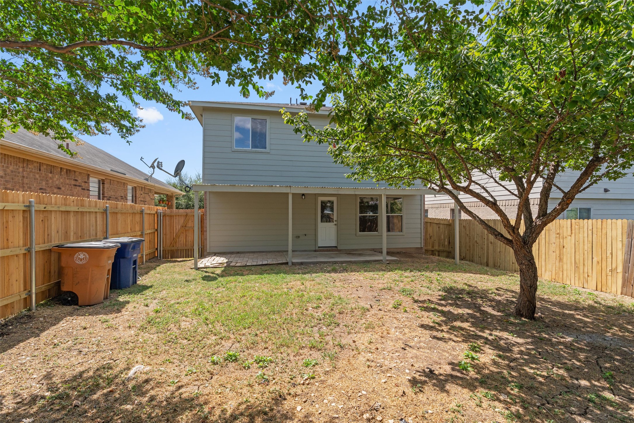 main property photo 19