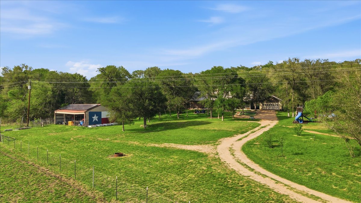 main property photo 34