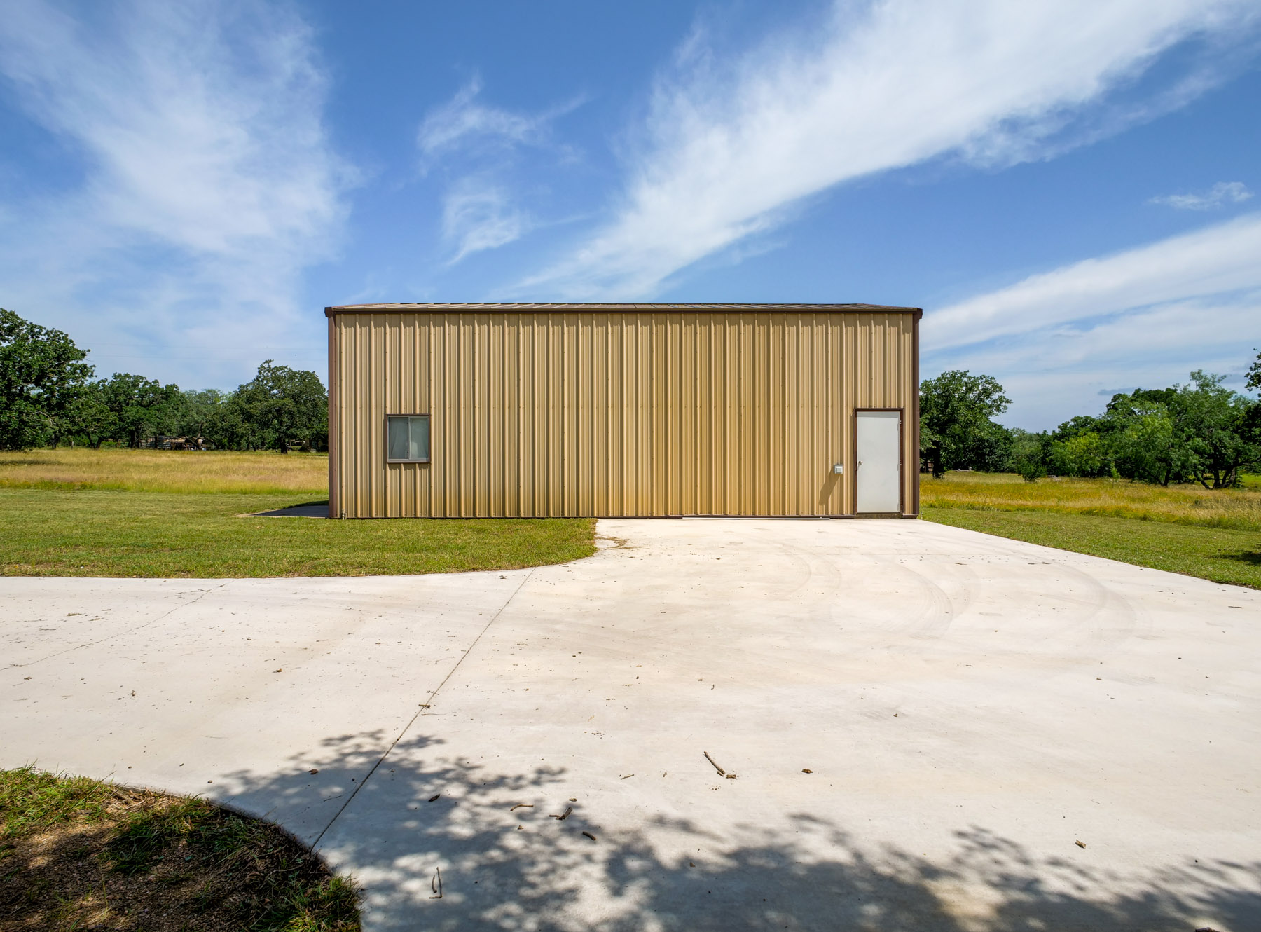 main property photo 11
