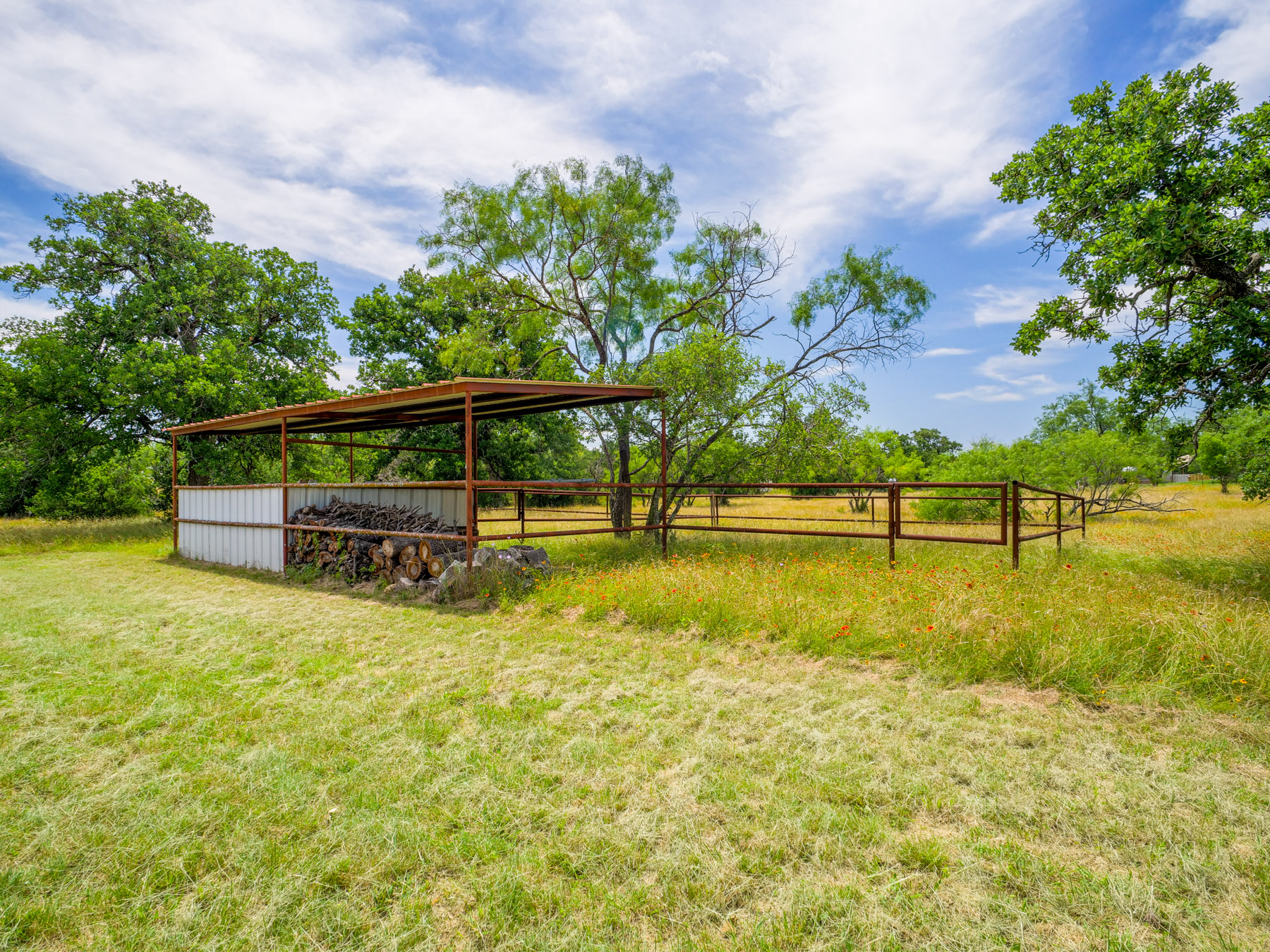 main property photo 37