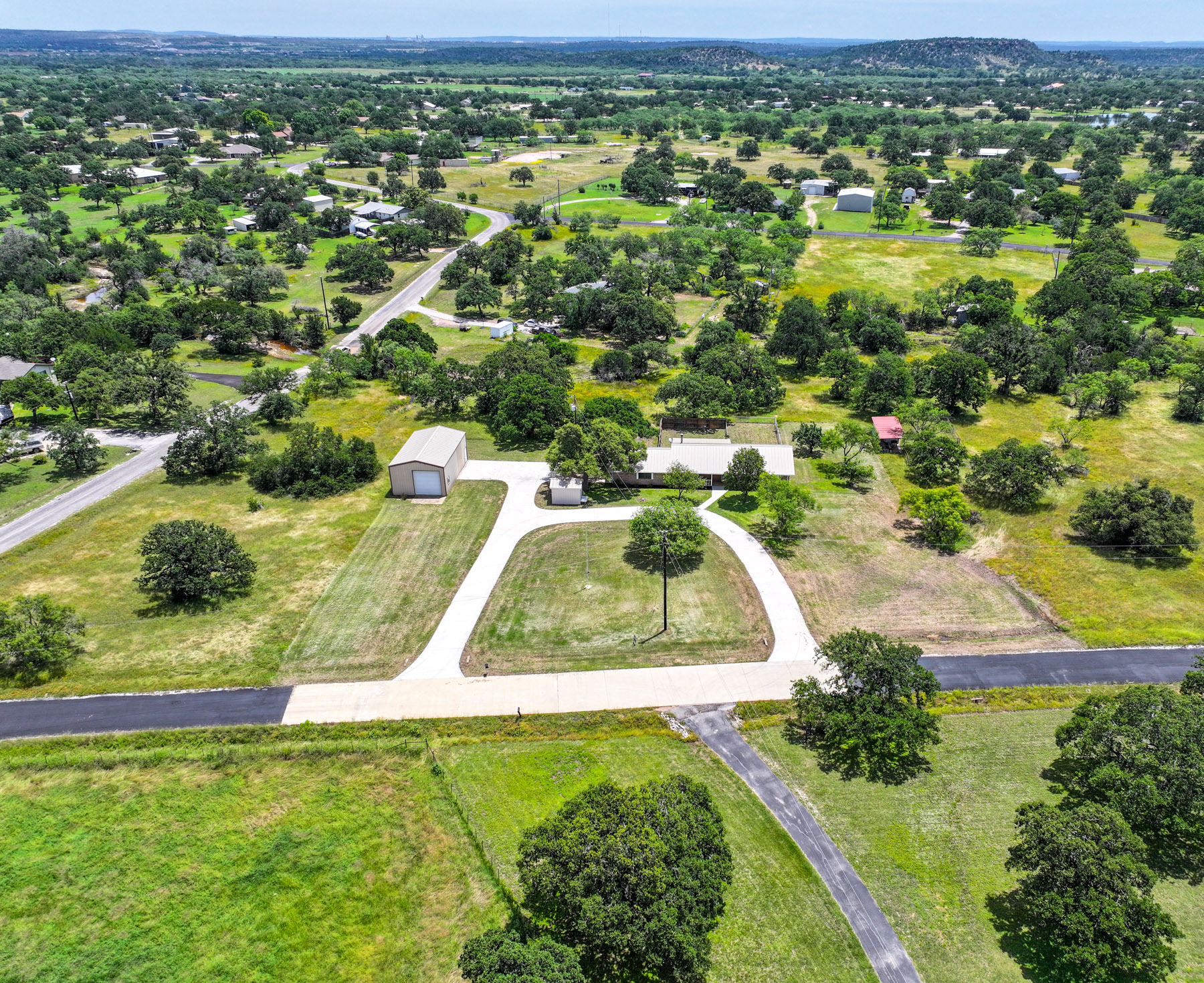main property photo 6