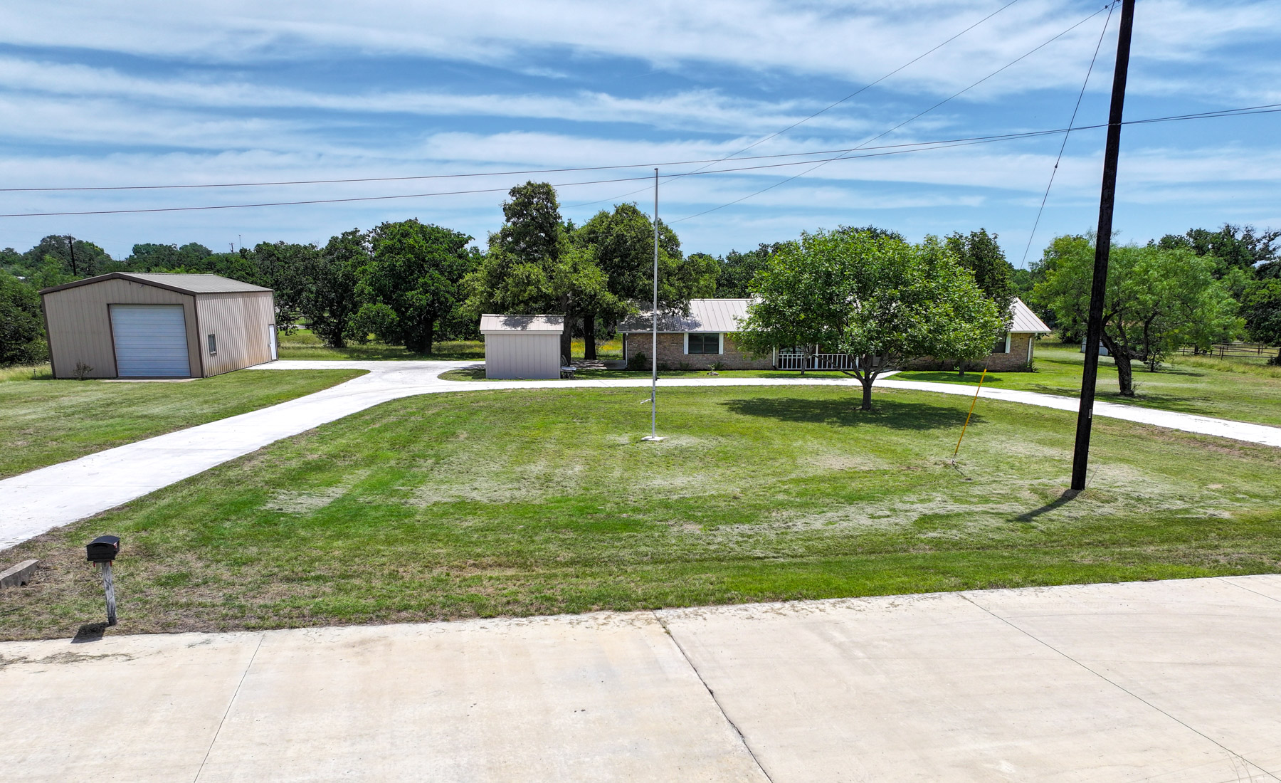 main property photo 8