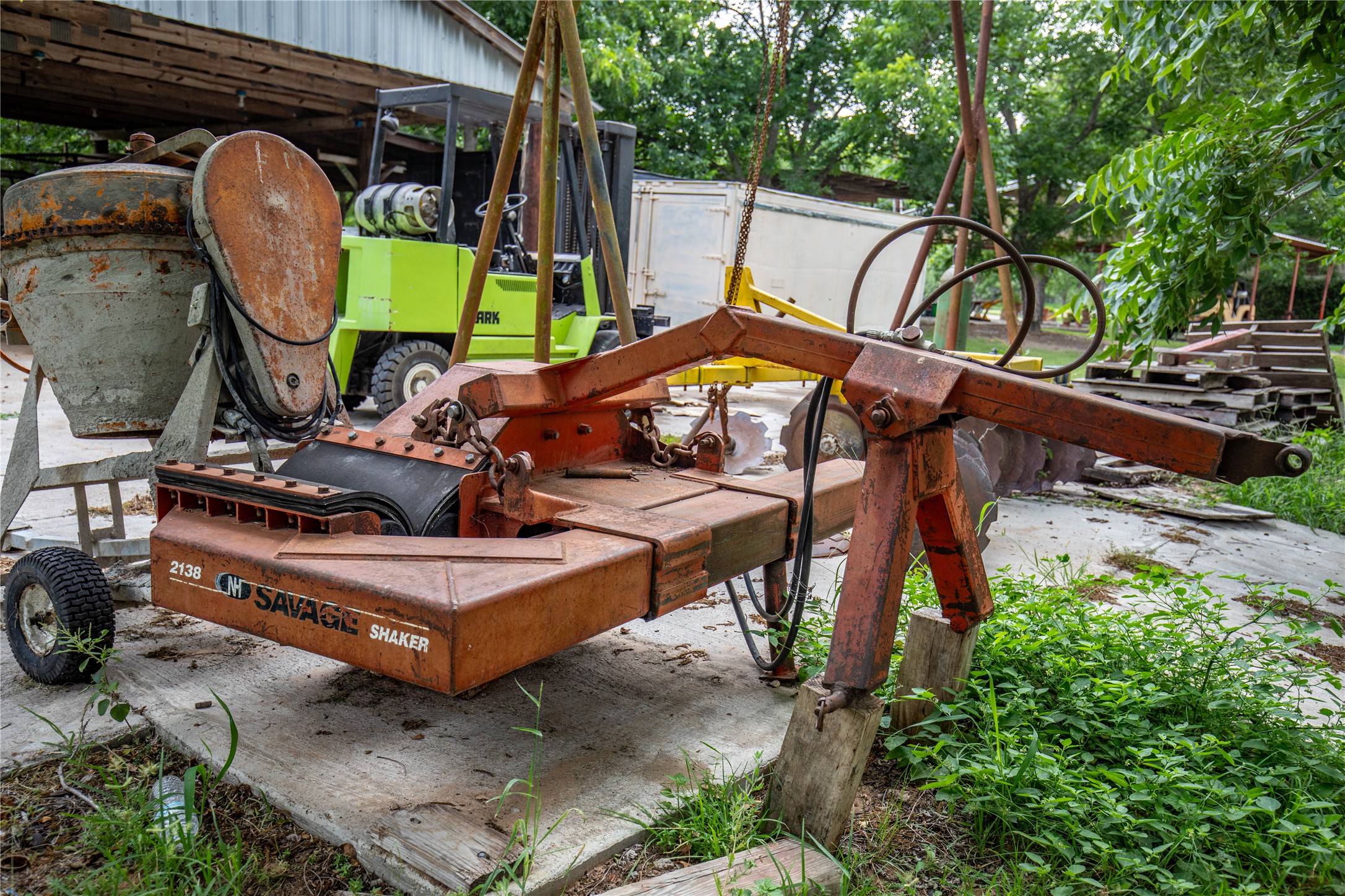 main property photo 18