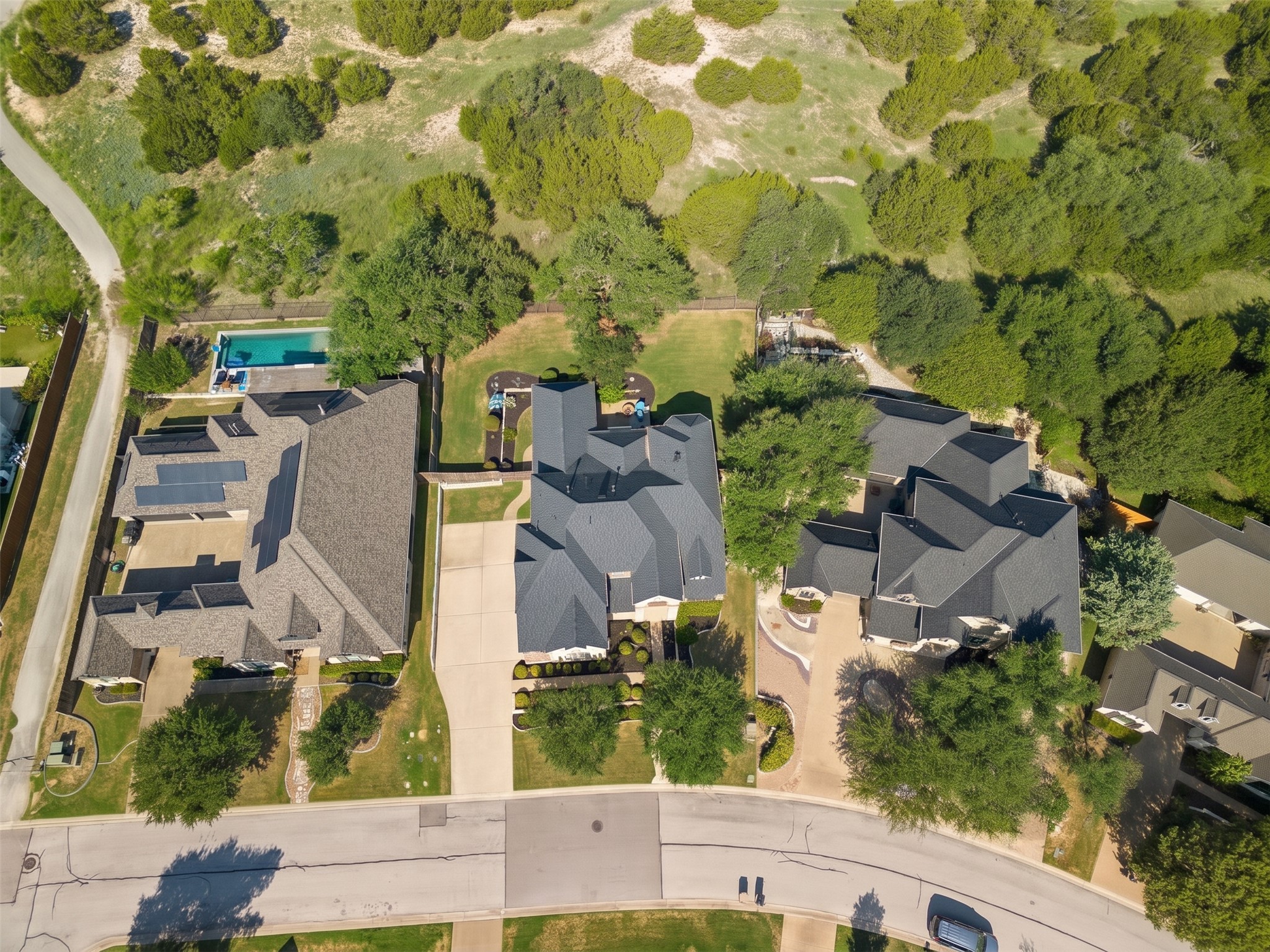 main property photo 32