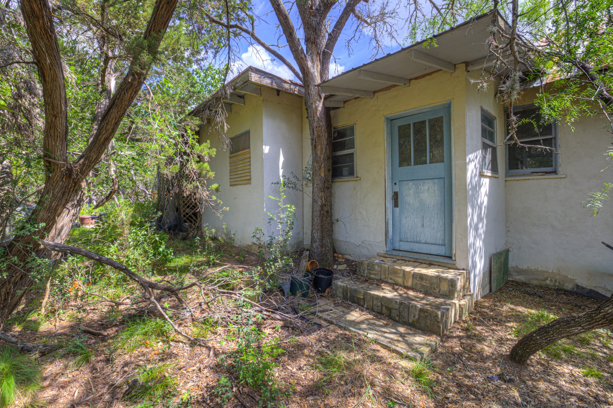 main property photo 17