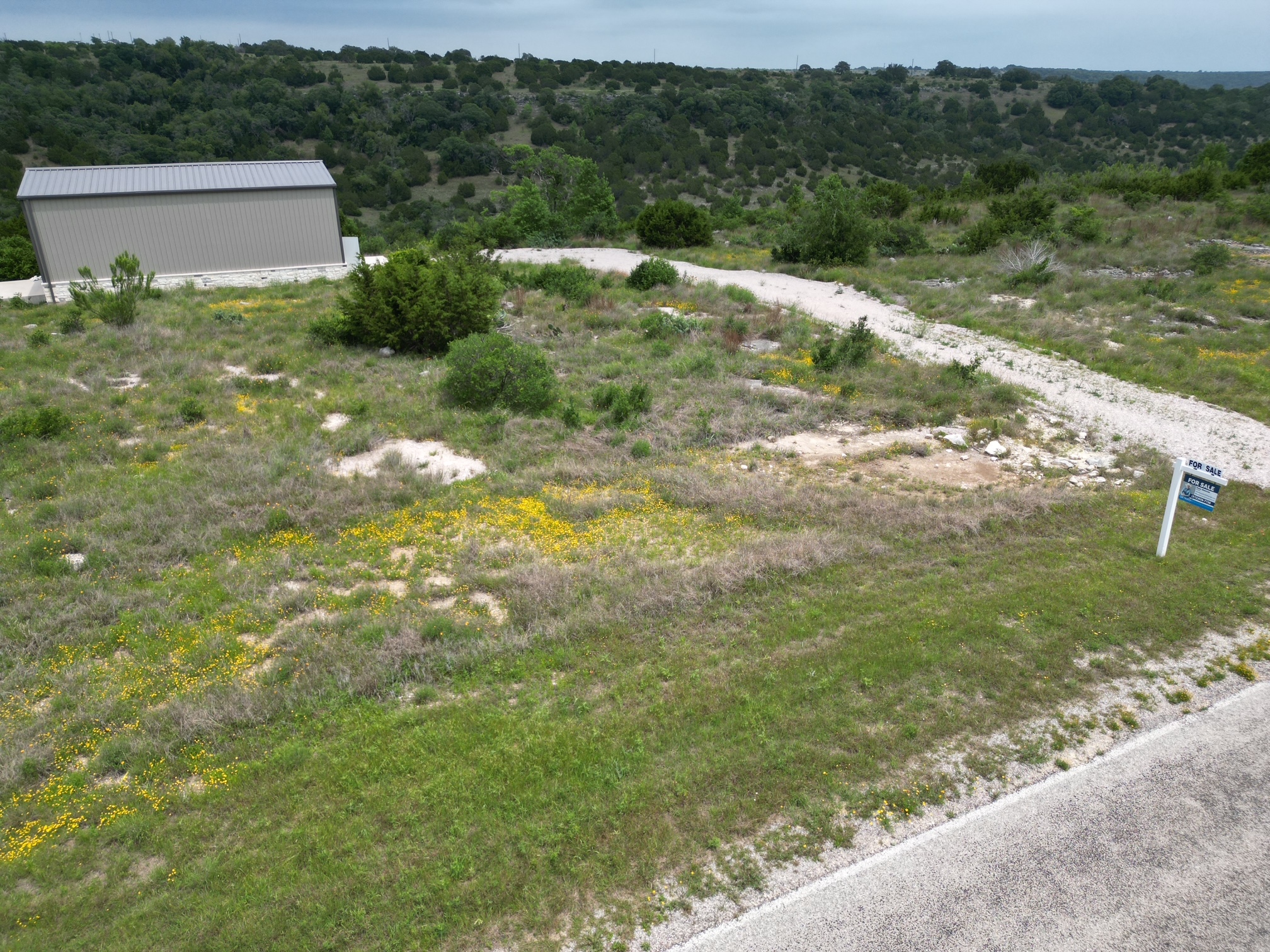 main property photo 9