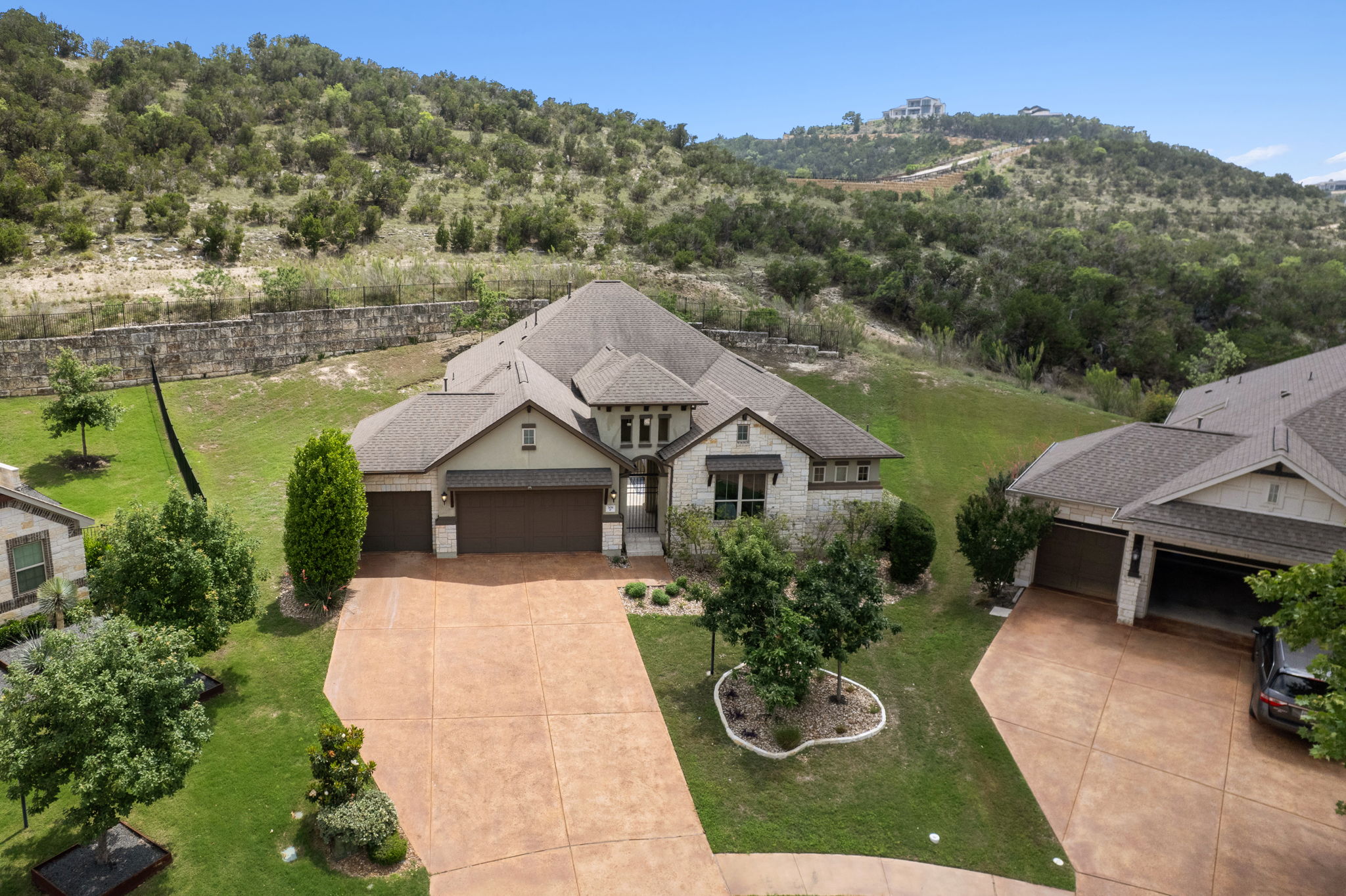 main property photo 37
