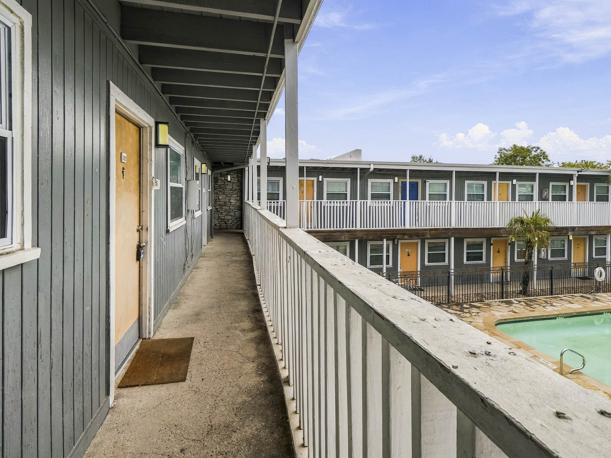 main property photo 14