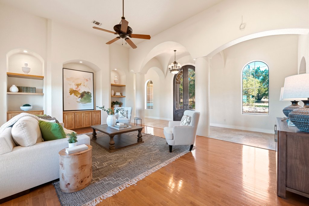 main property photo 3