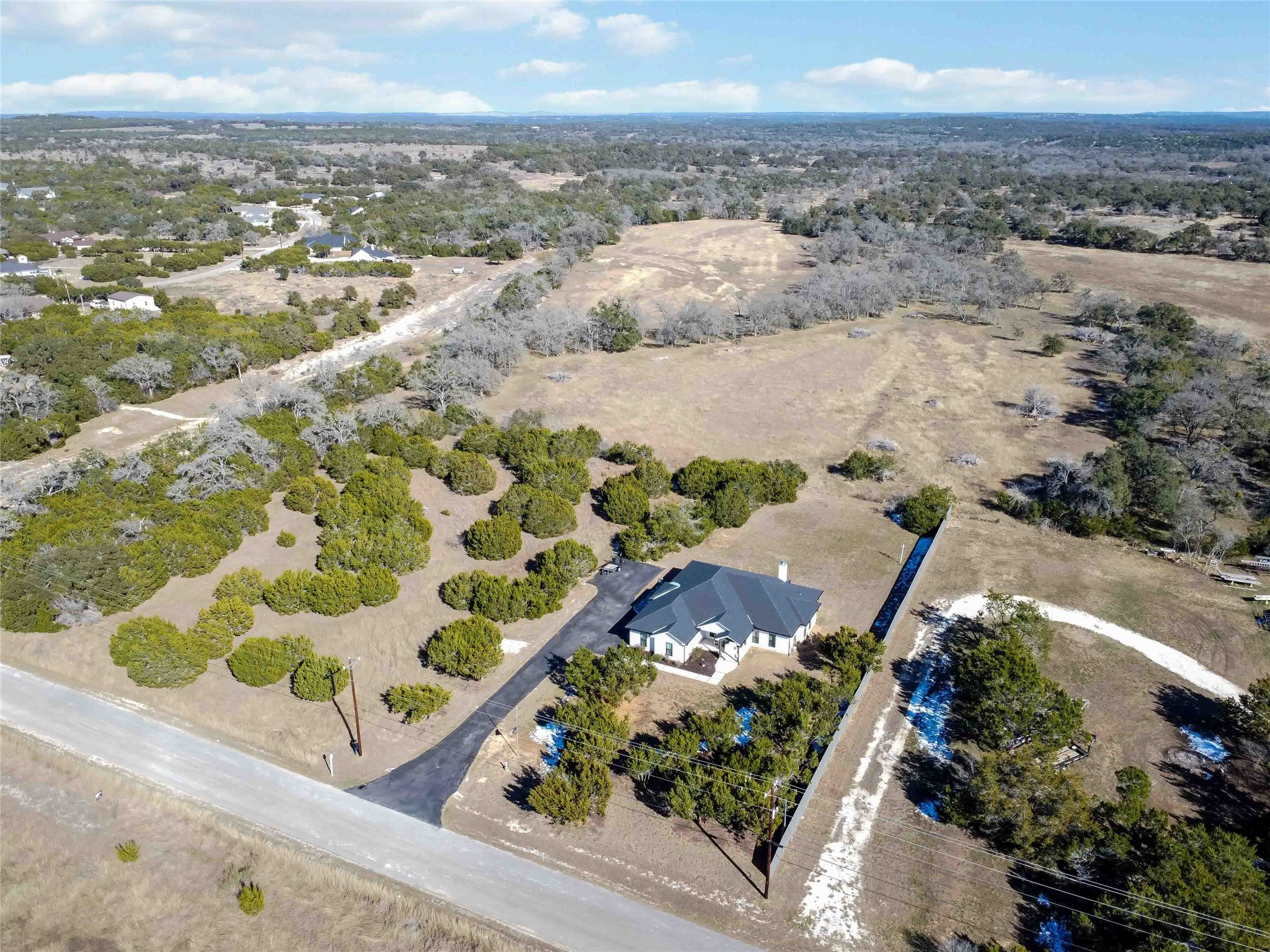 main property photo 32