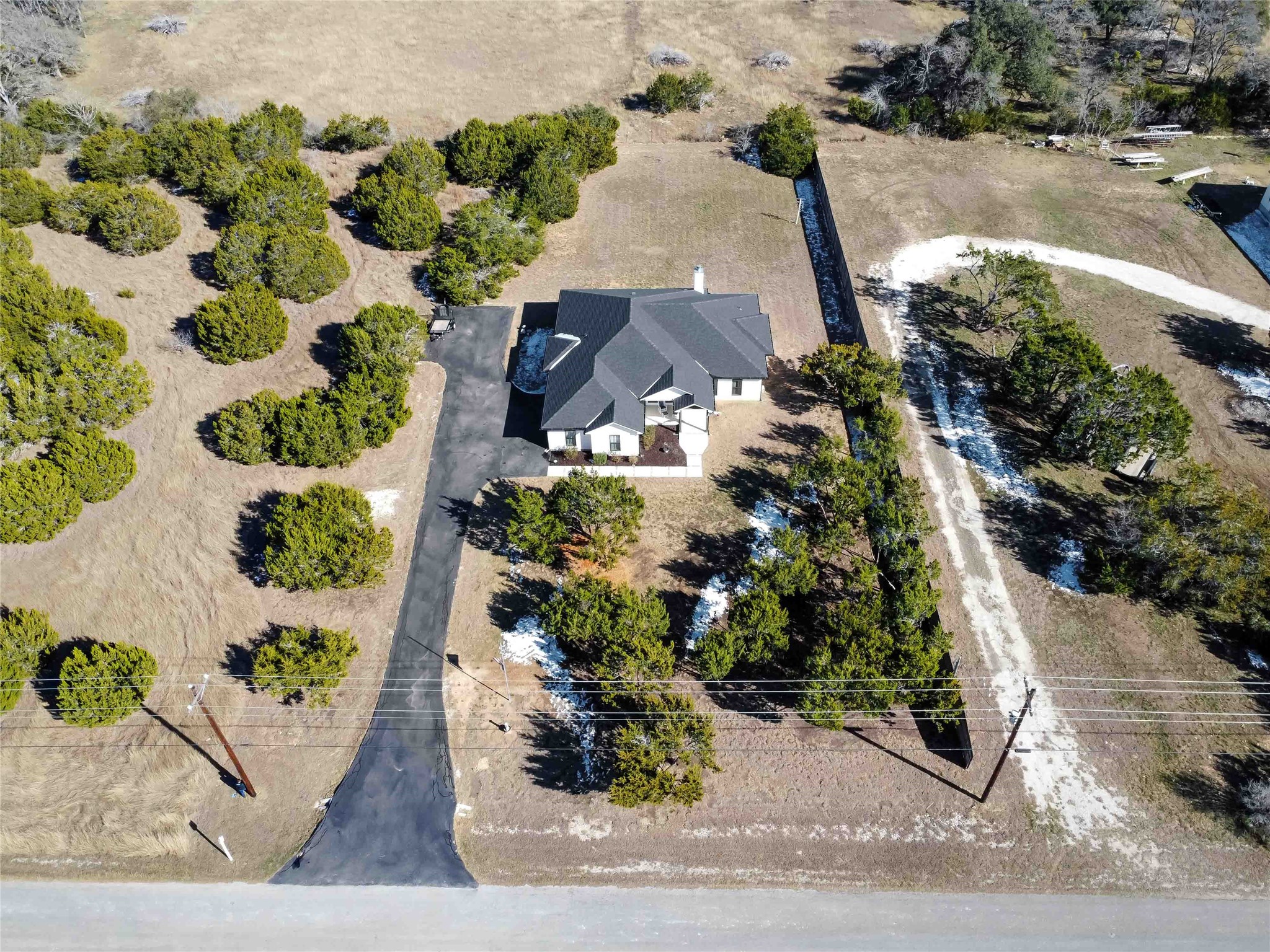 main property photo 35