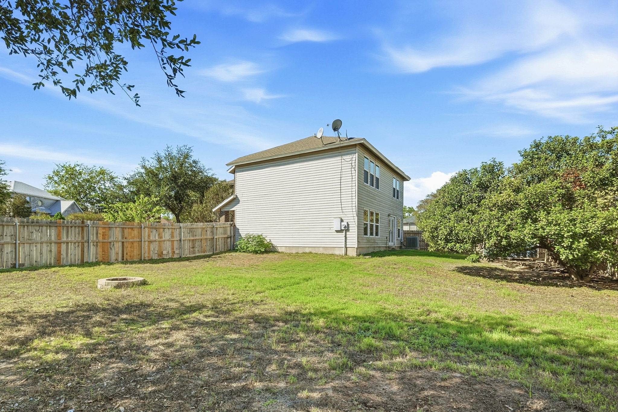 main property photo 13