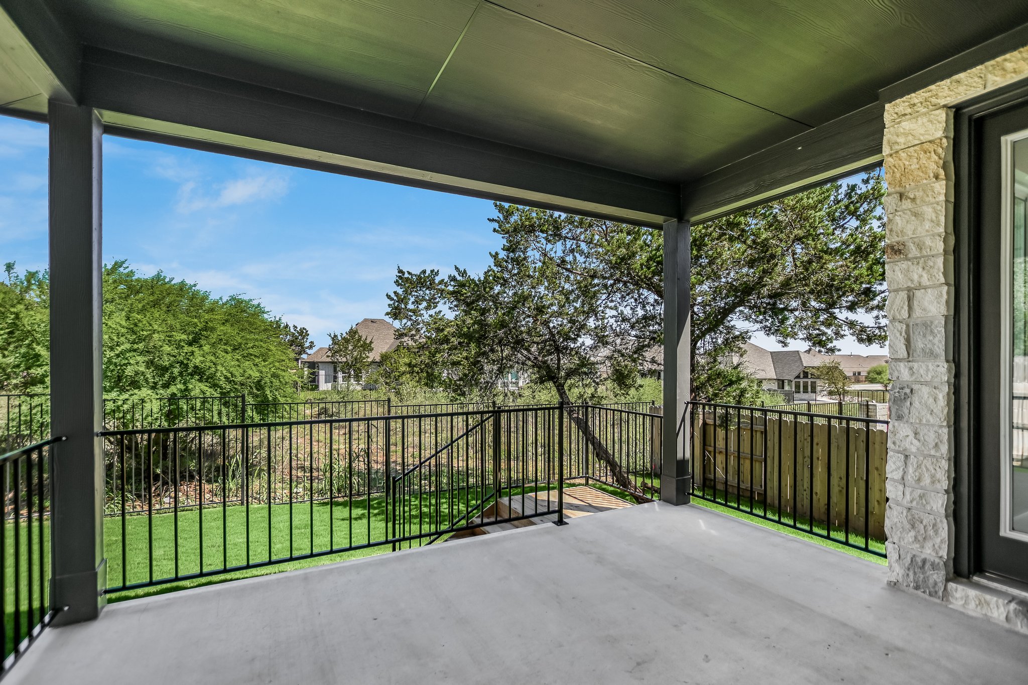main property photo 27