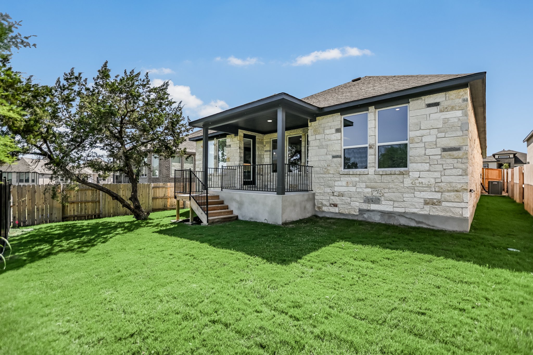 main property photo 29
