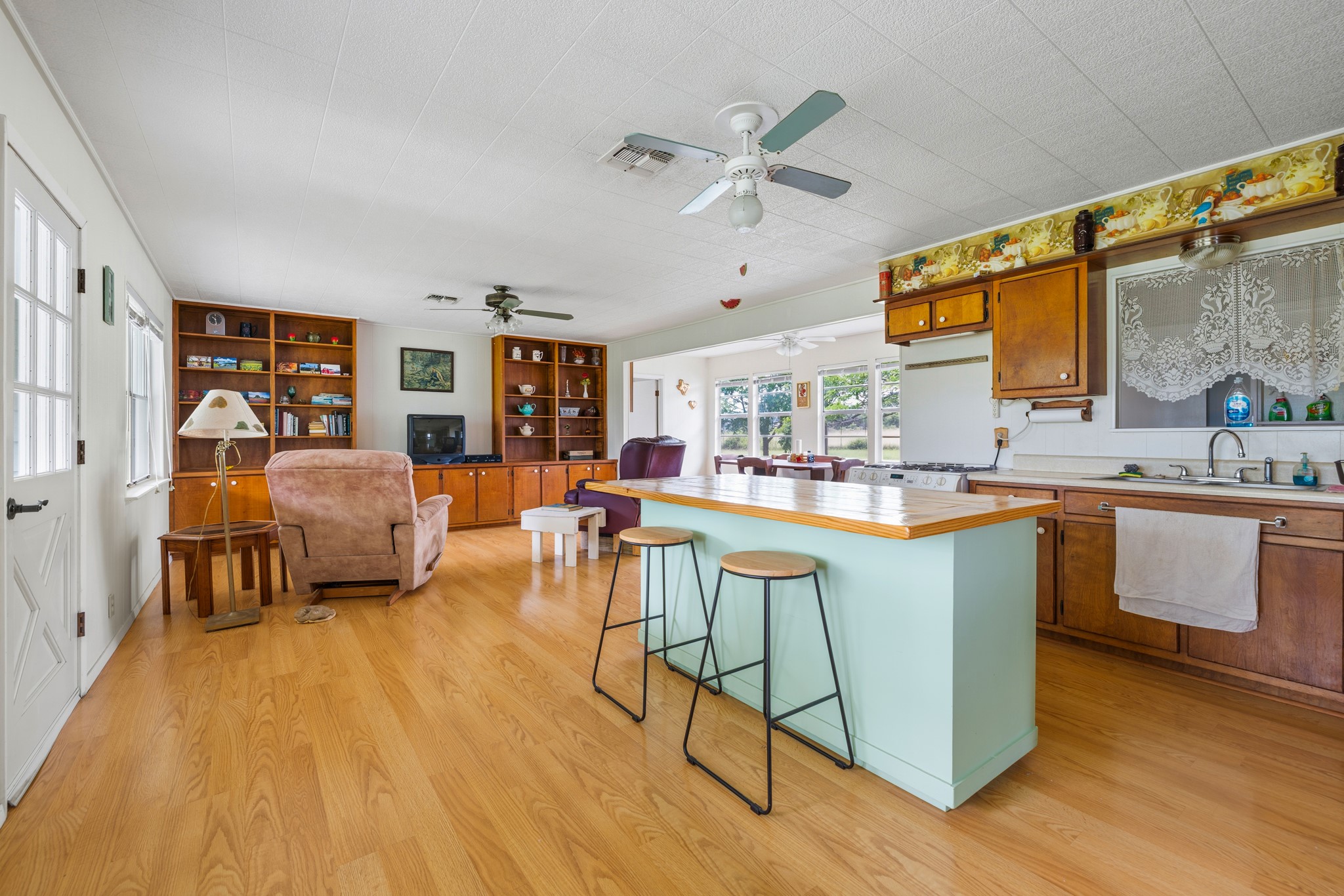 main property photo 10