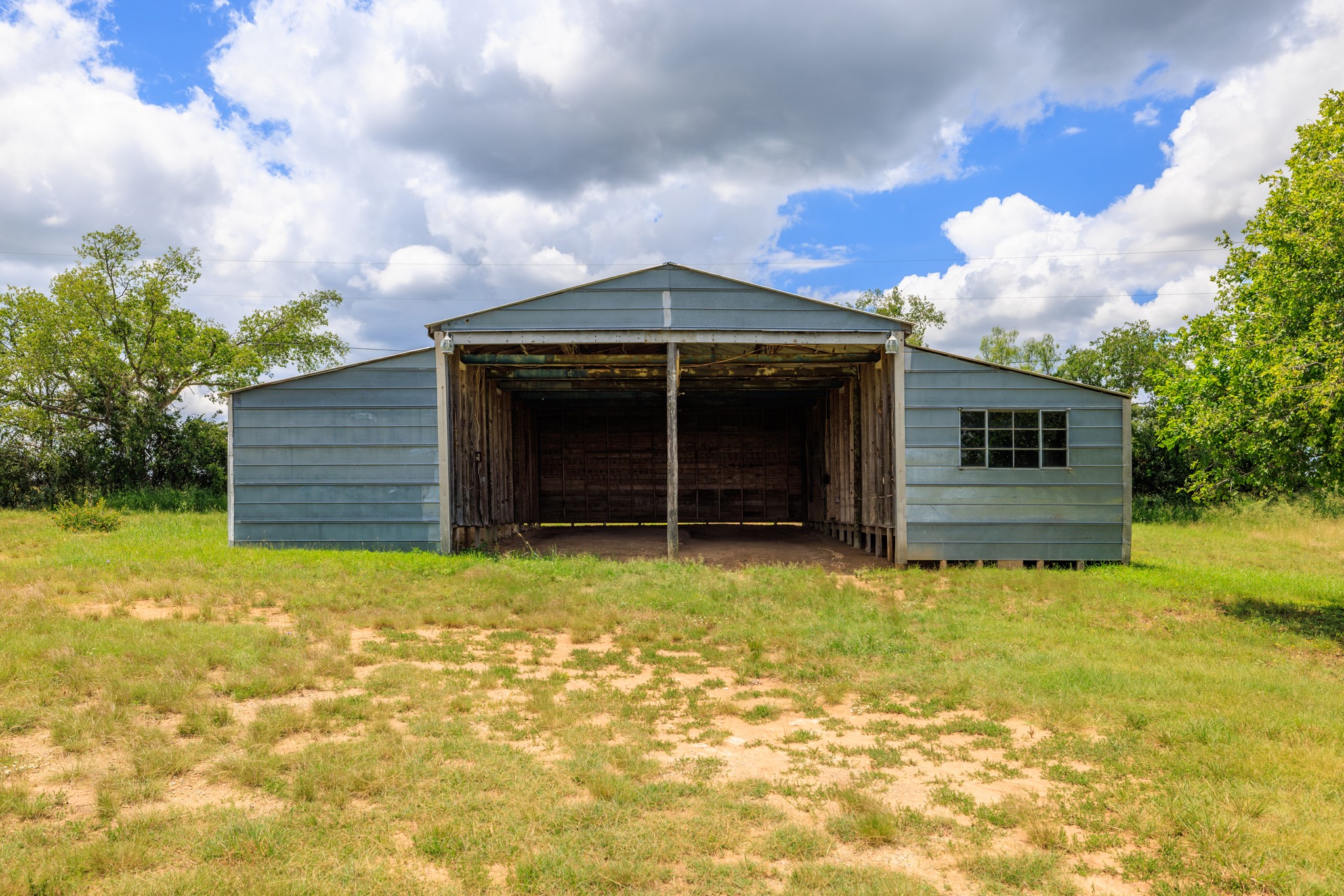 main property photo 31