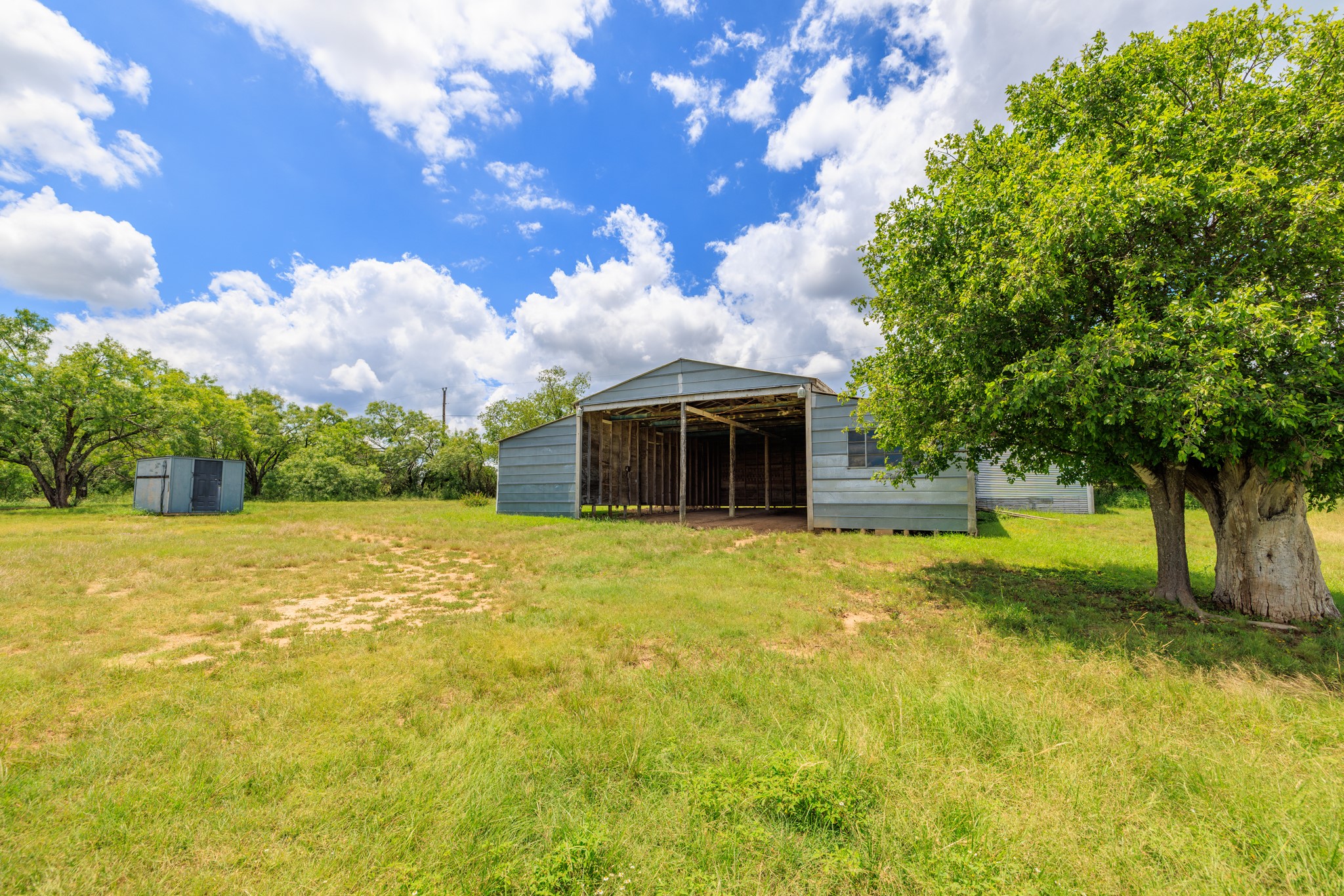 main property photo 5