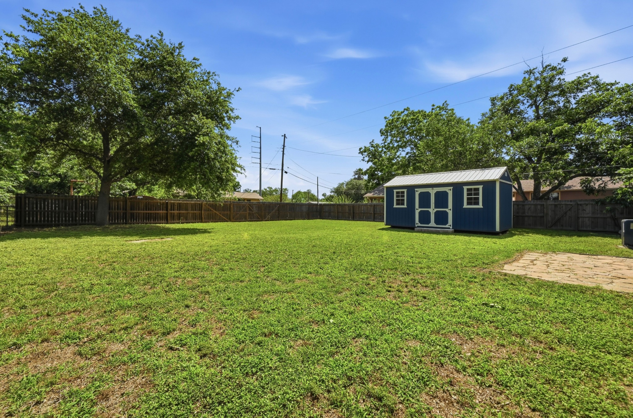 main property photo 15