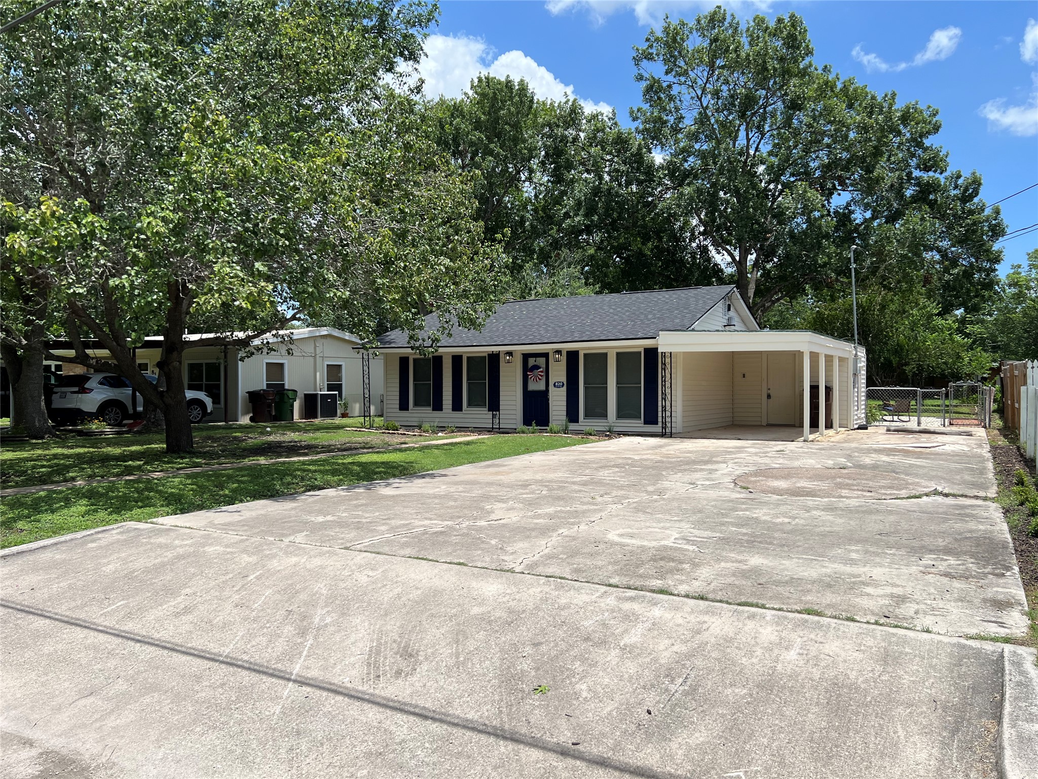 main property photo 33