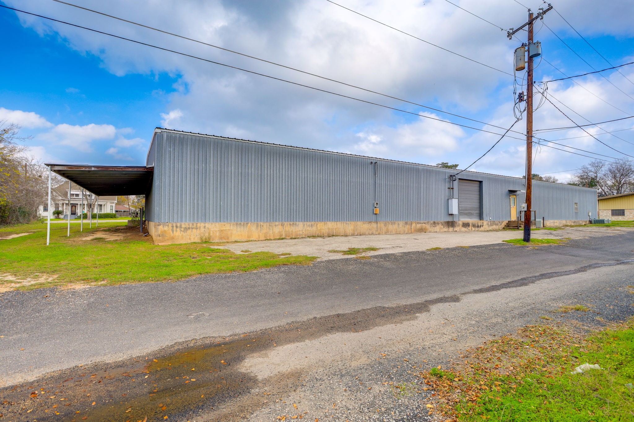 main property photo 27