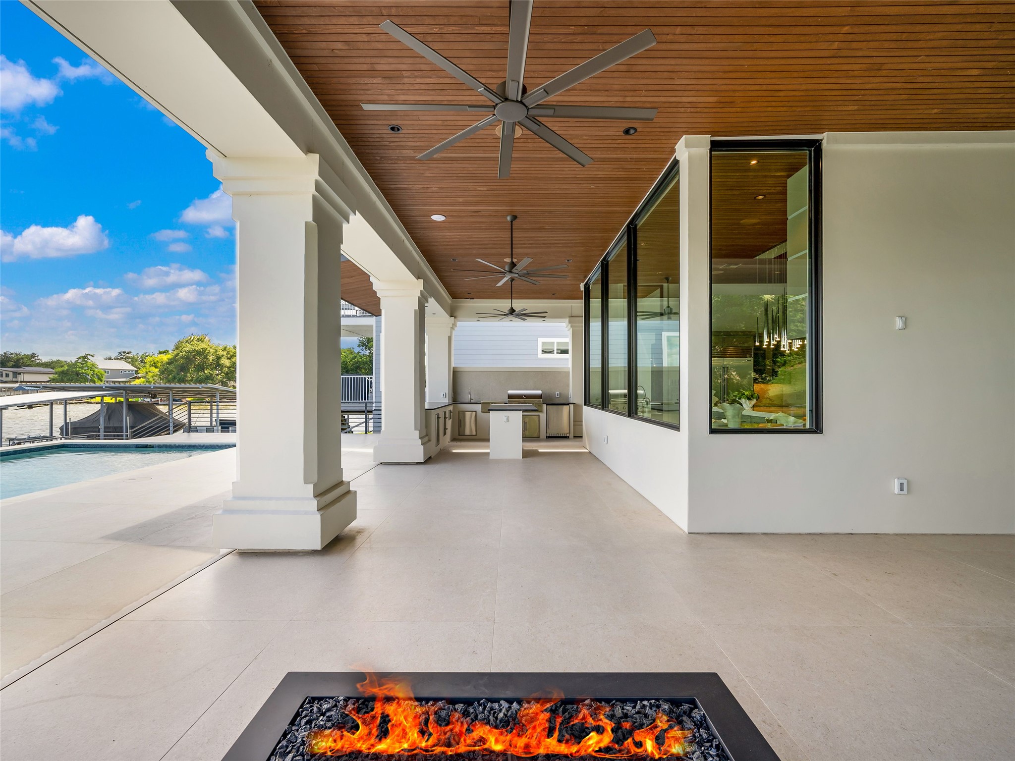 main property photo 32