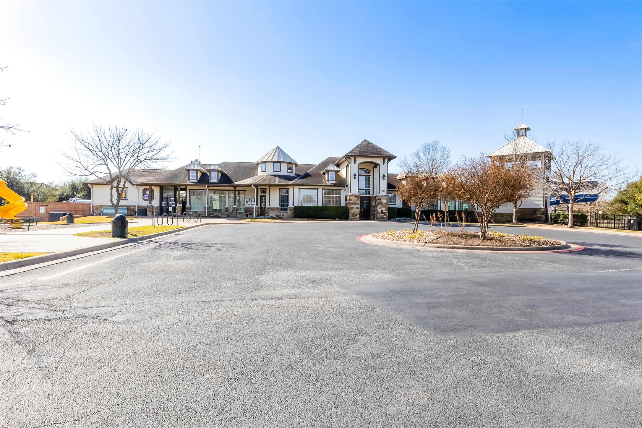 main property photo 31