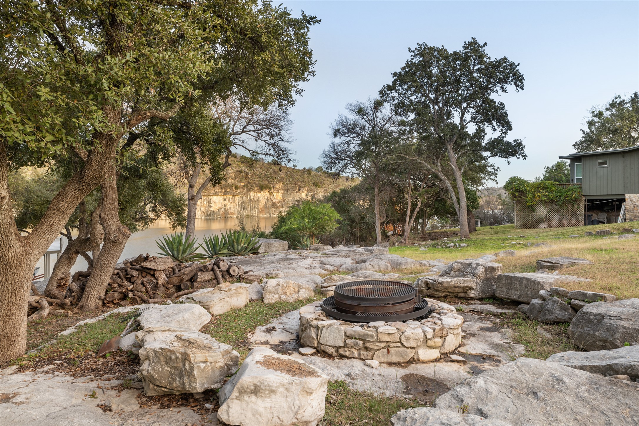 main property photo 4