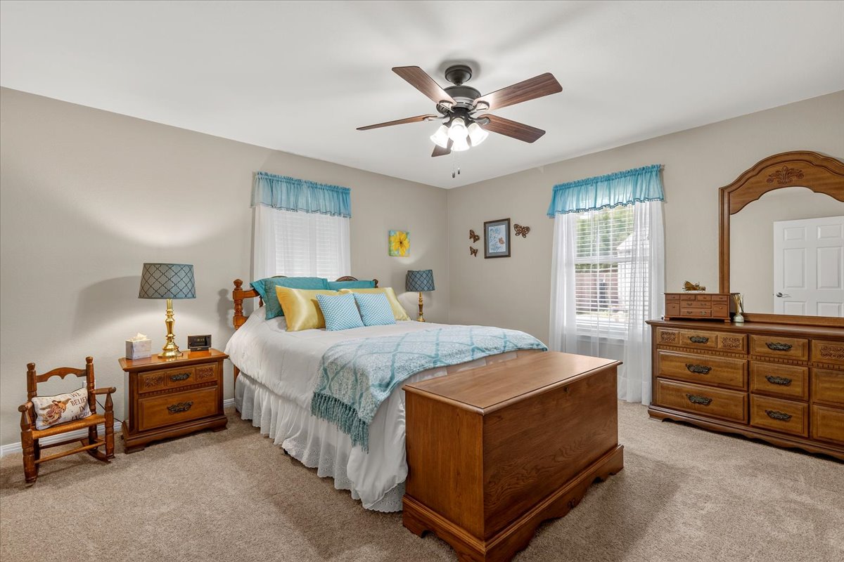 main property photo 23