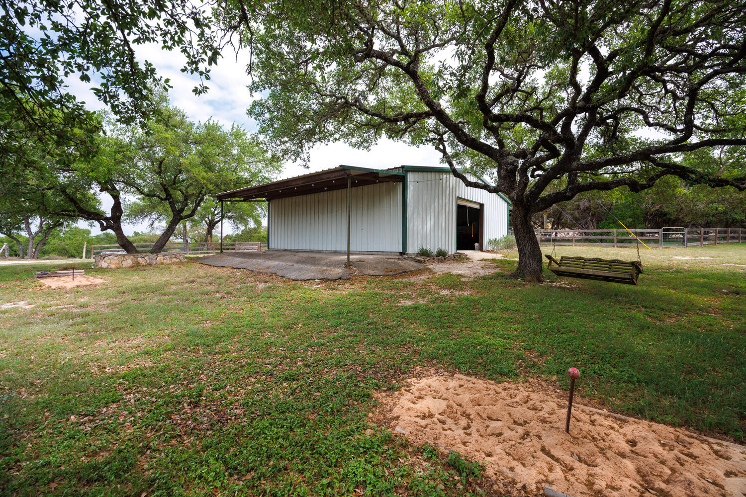 main property photo 21