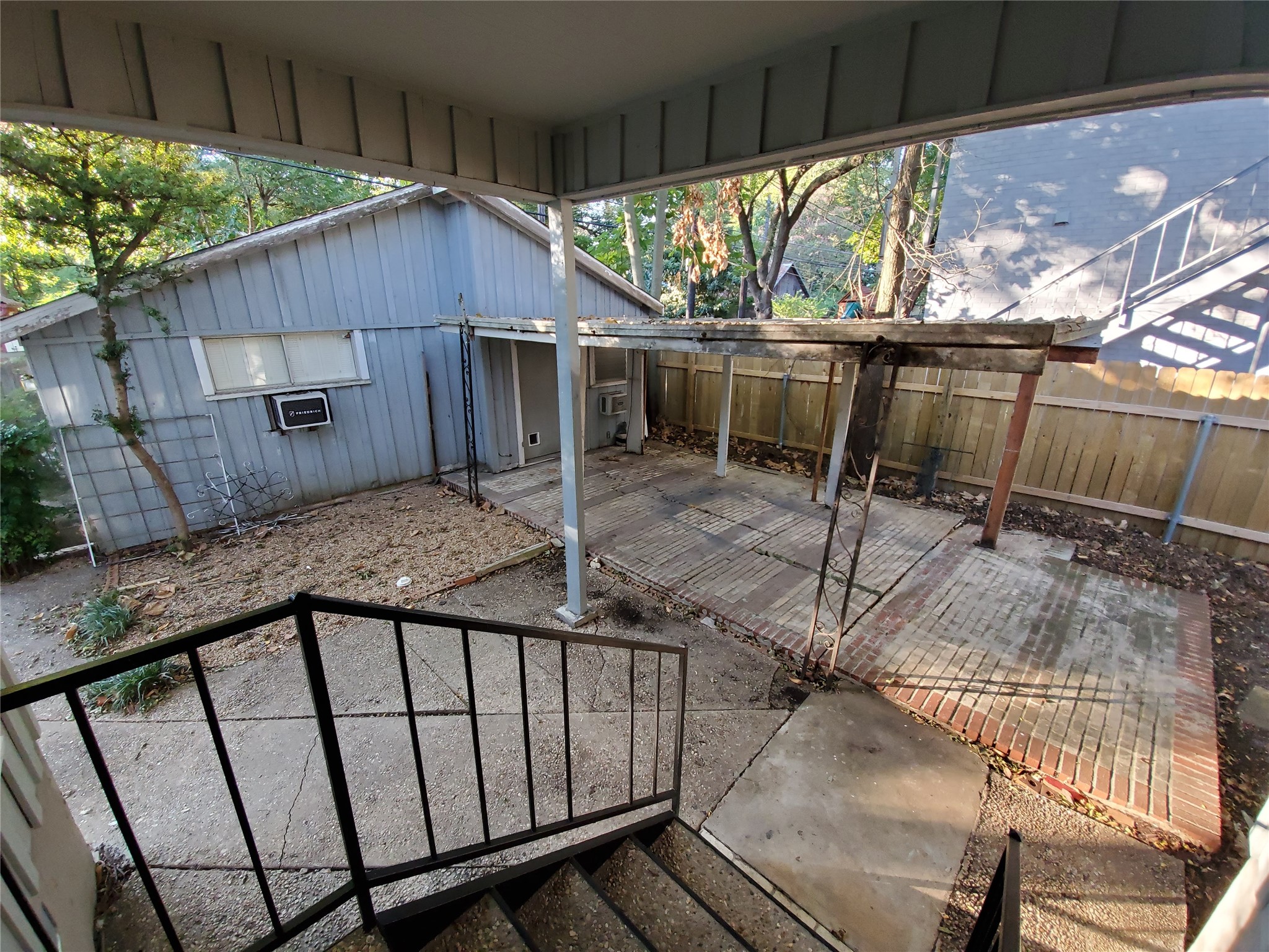main property photo 20
