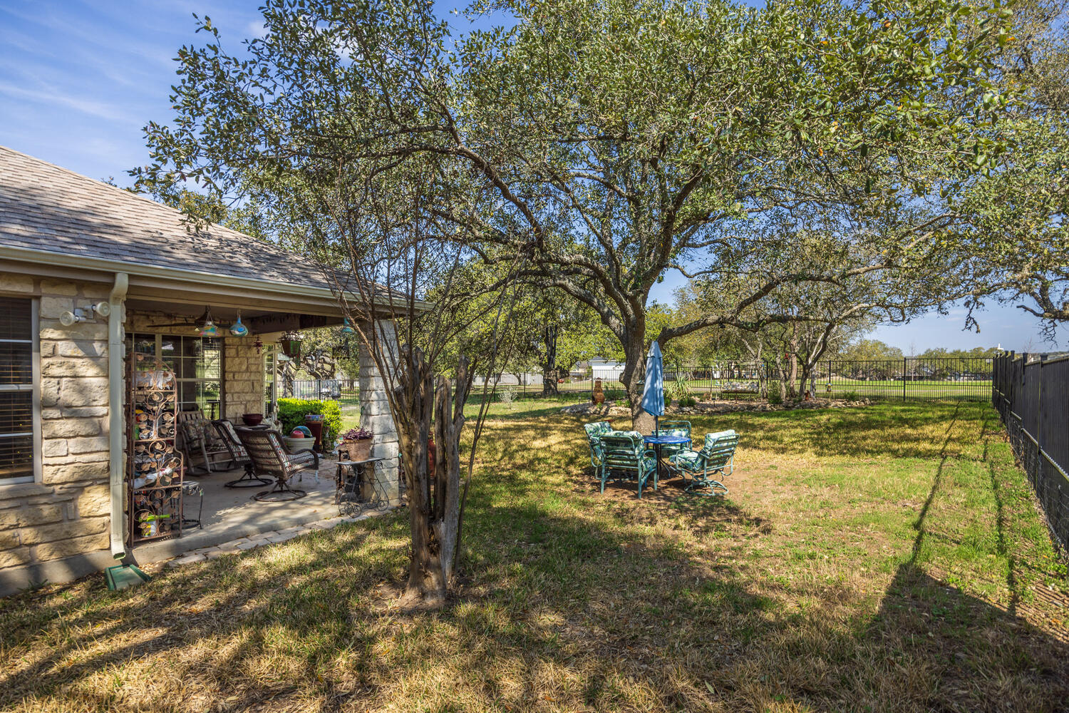 main property photo 18