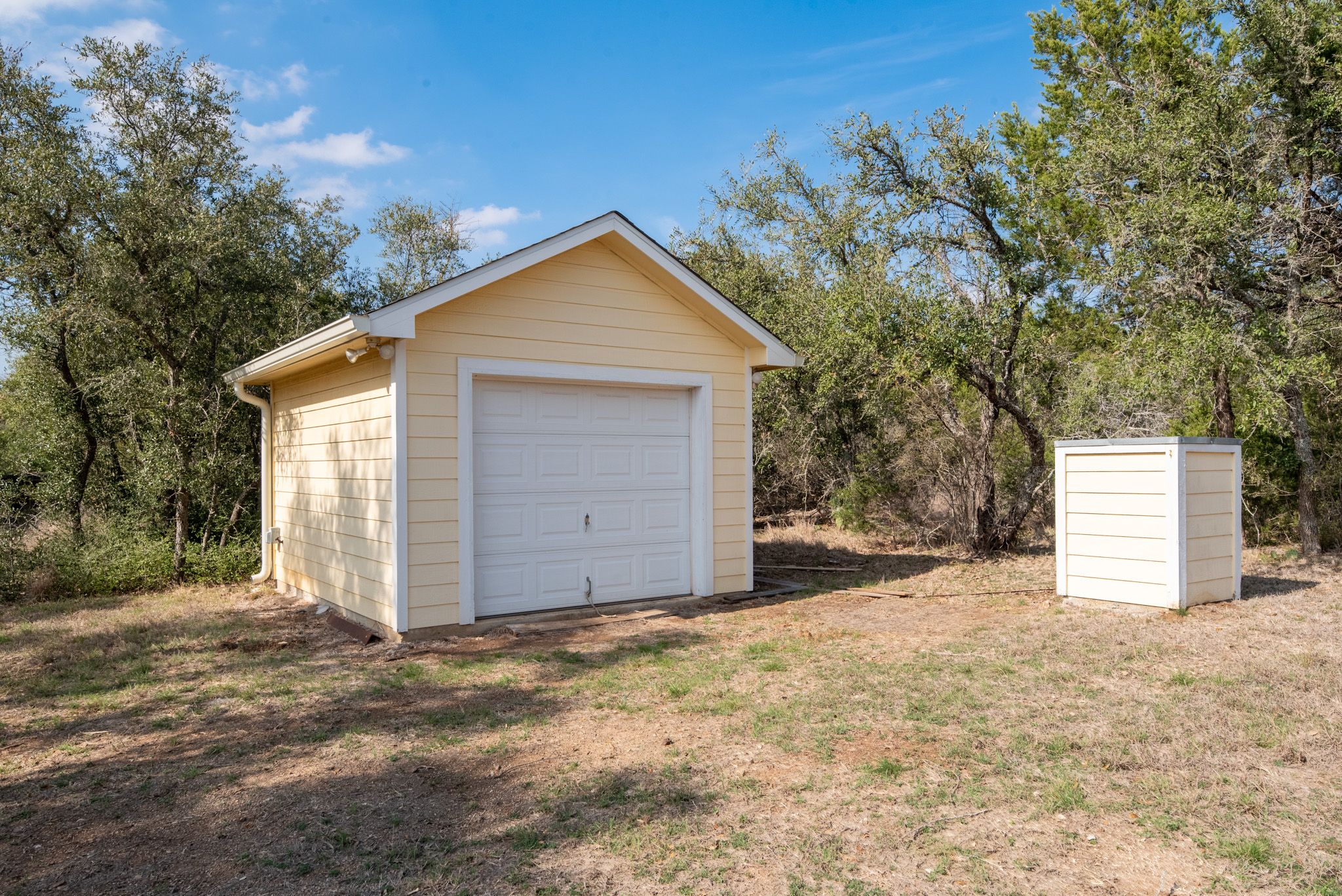 main property photo 32