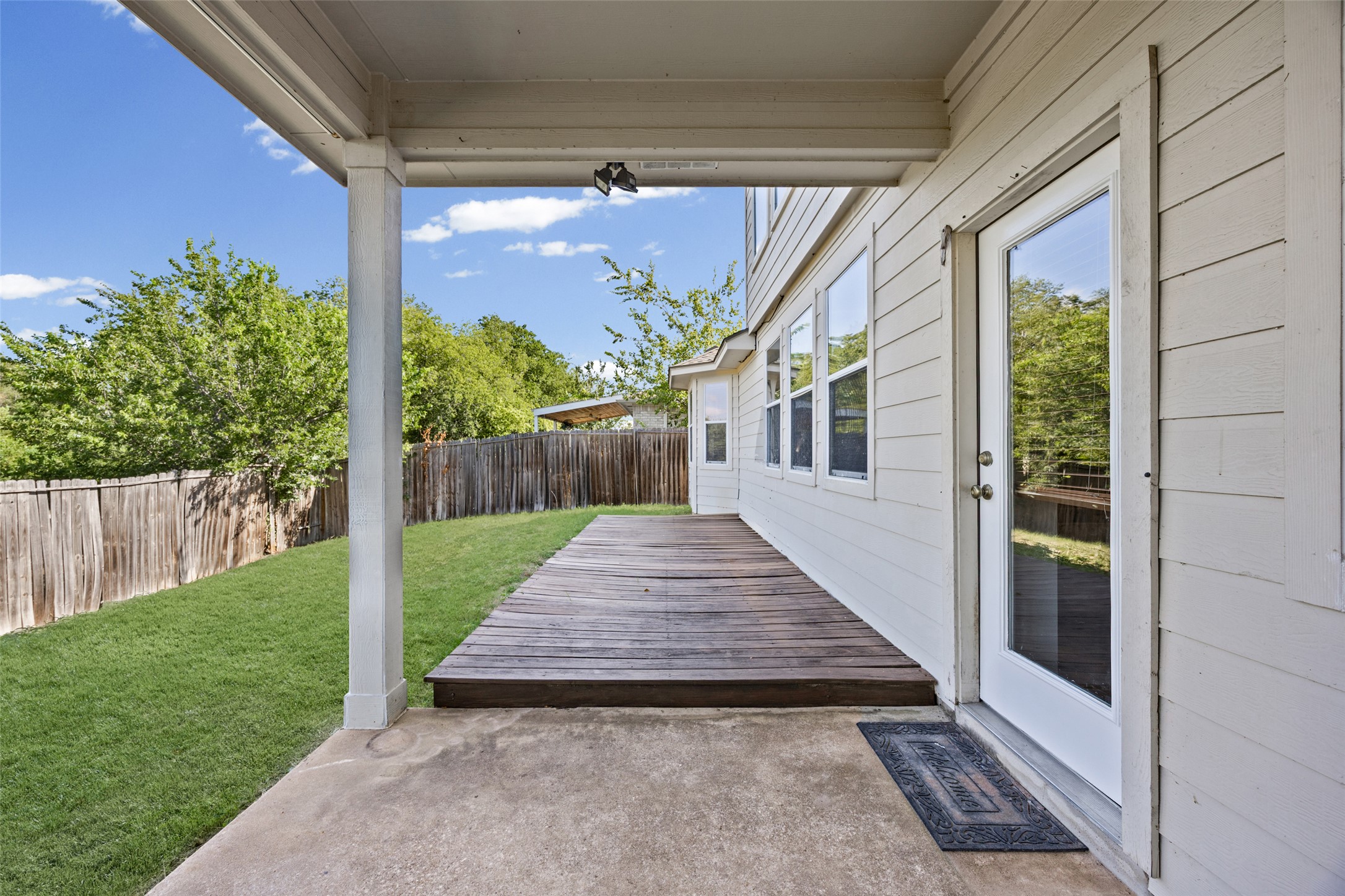 main property photo 33