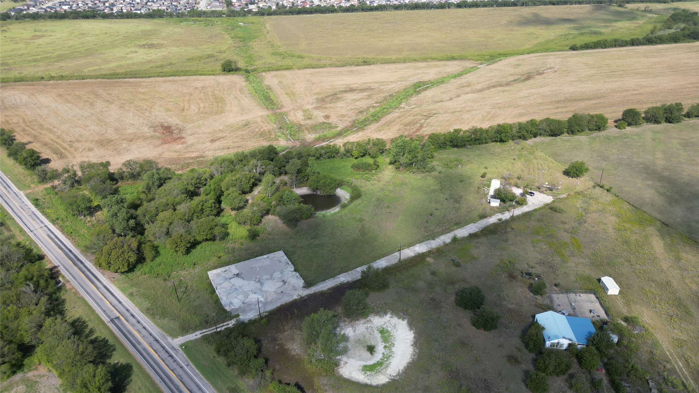 main property photo 14