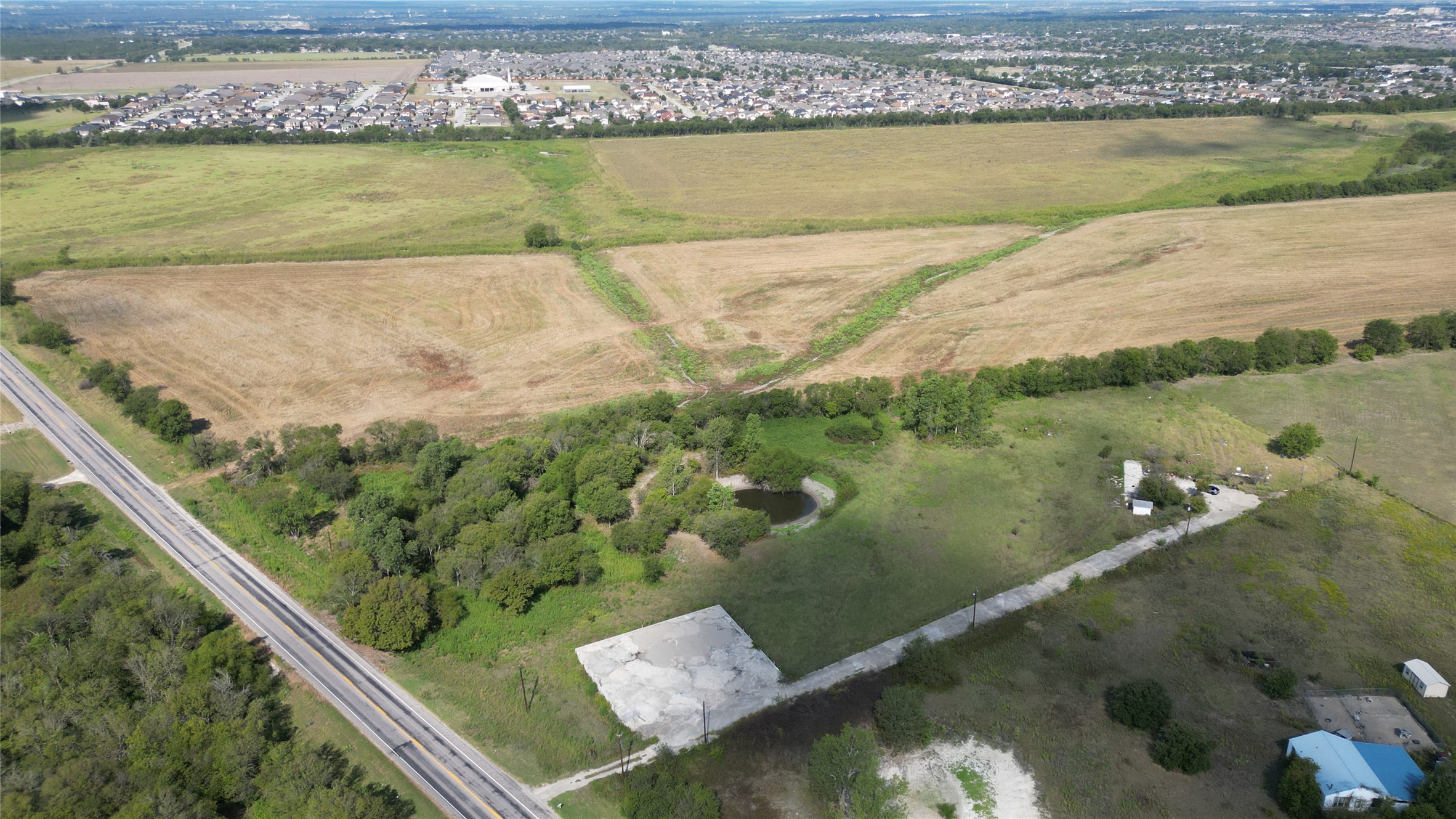 main property photo 15