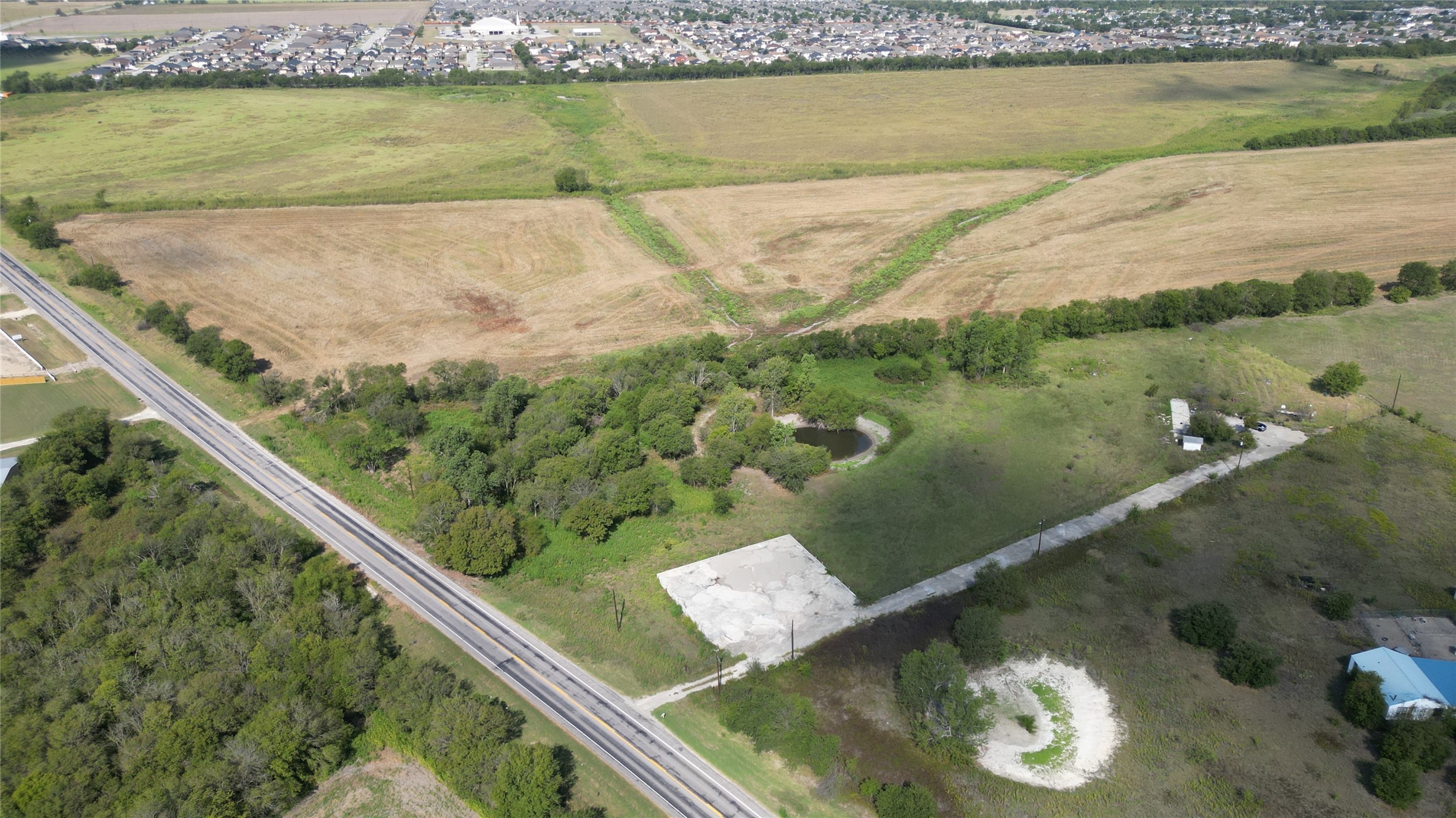 main property photo 16
