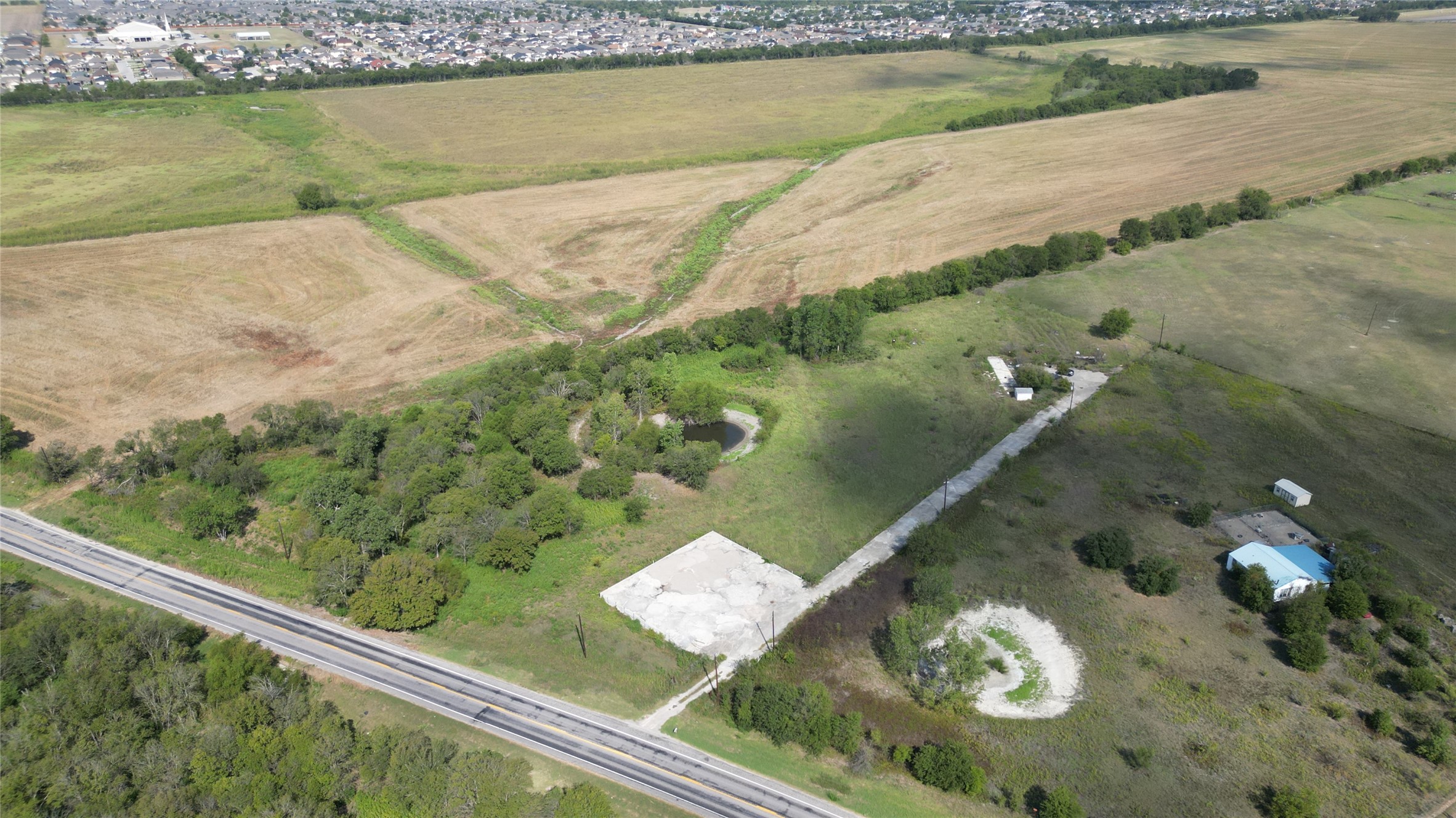 main property photo 17