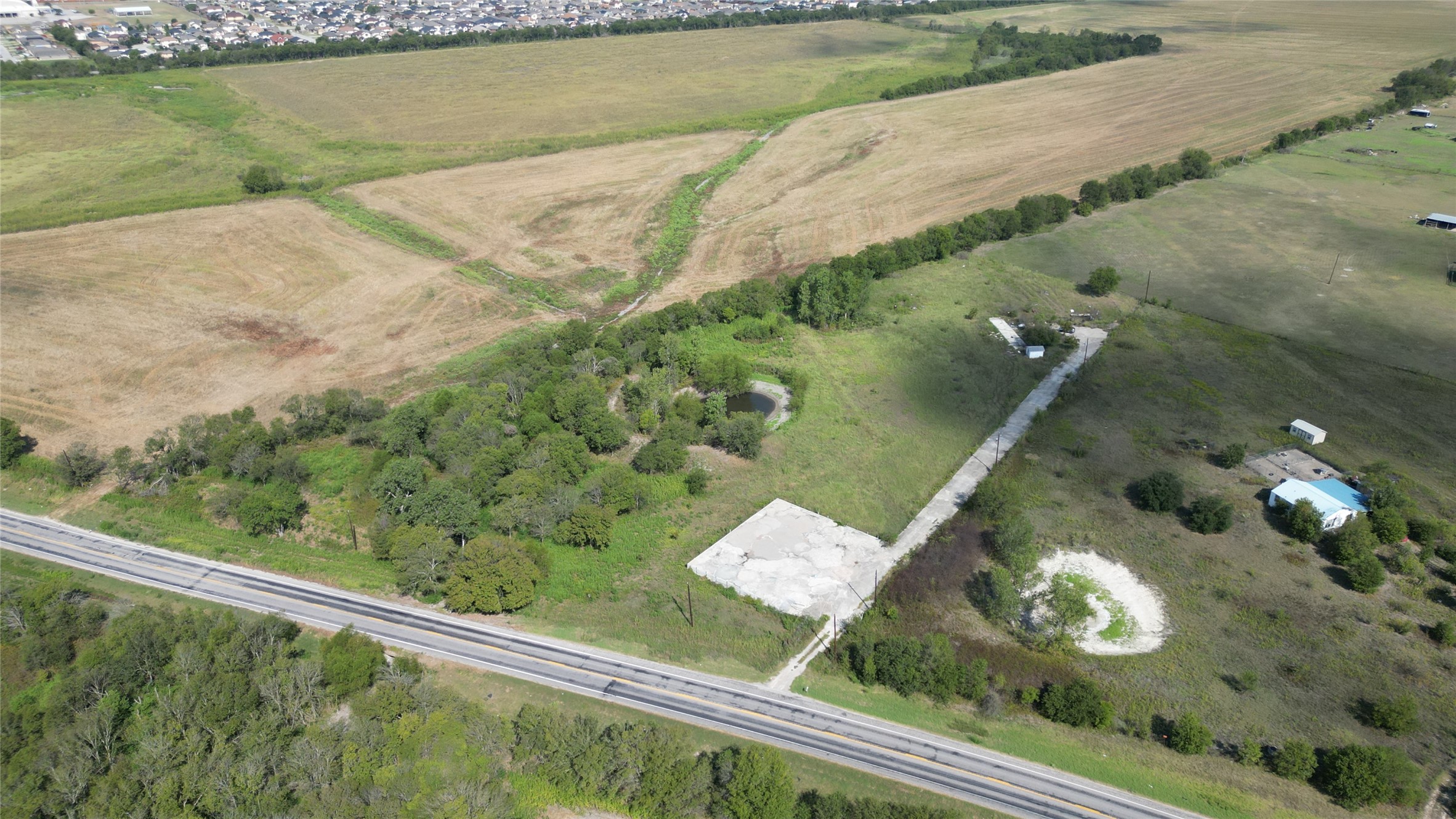 main property photo 19