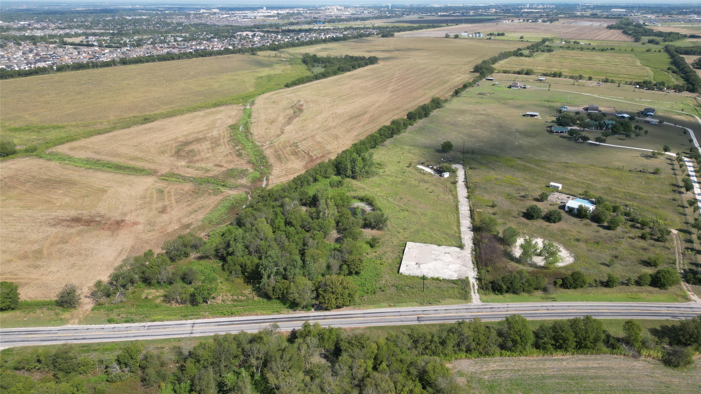 main property photo 22