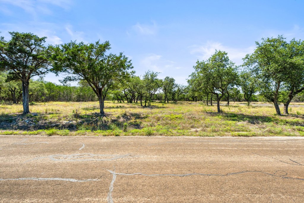 main property photo 11