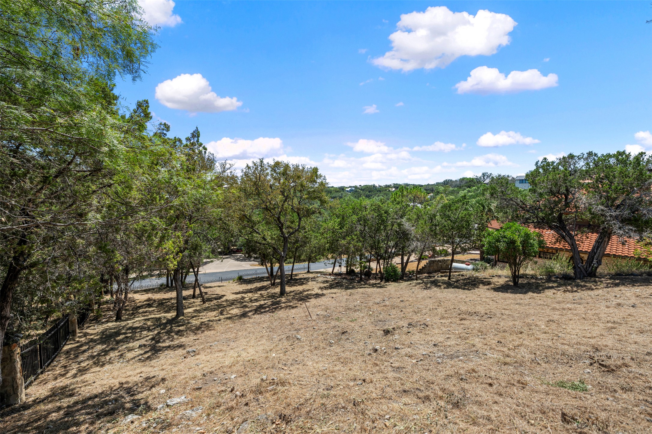 main property photo 19