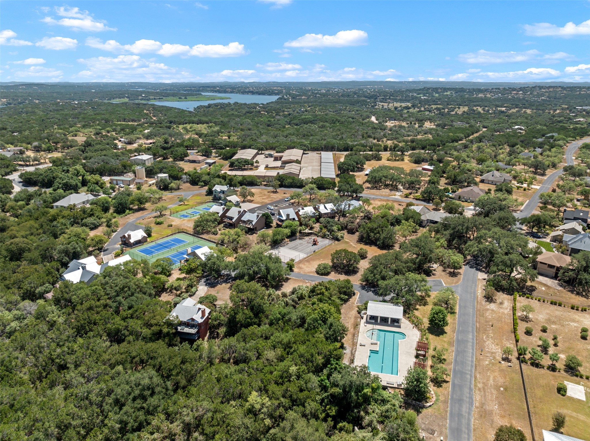 main property photo 34