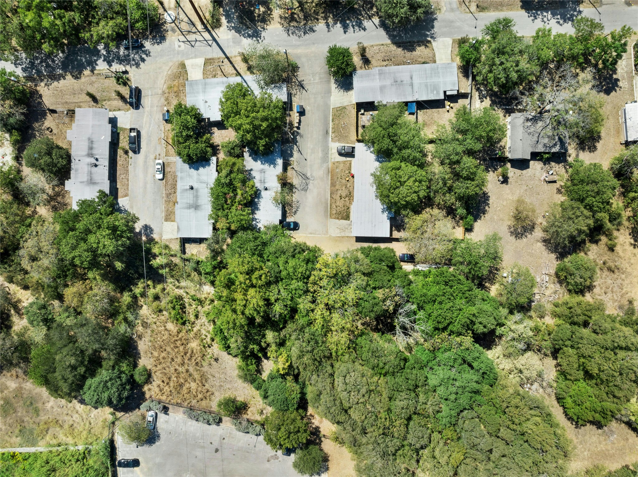 main property photo 32
