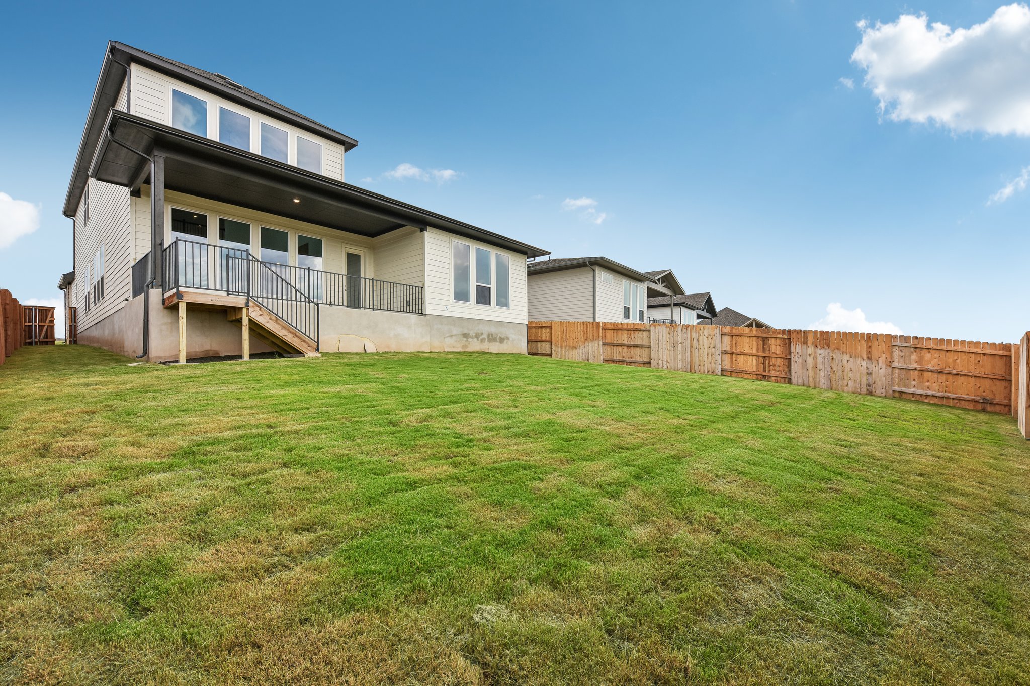 main property photo 26