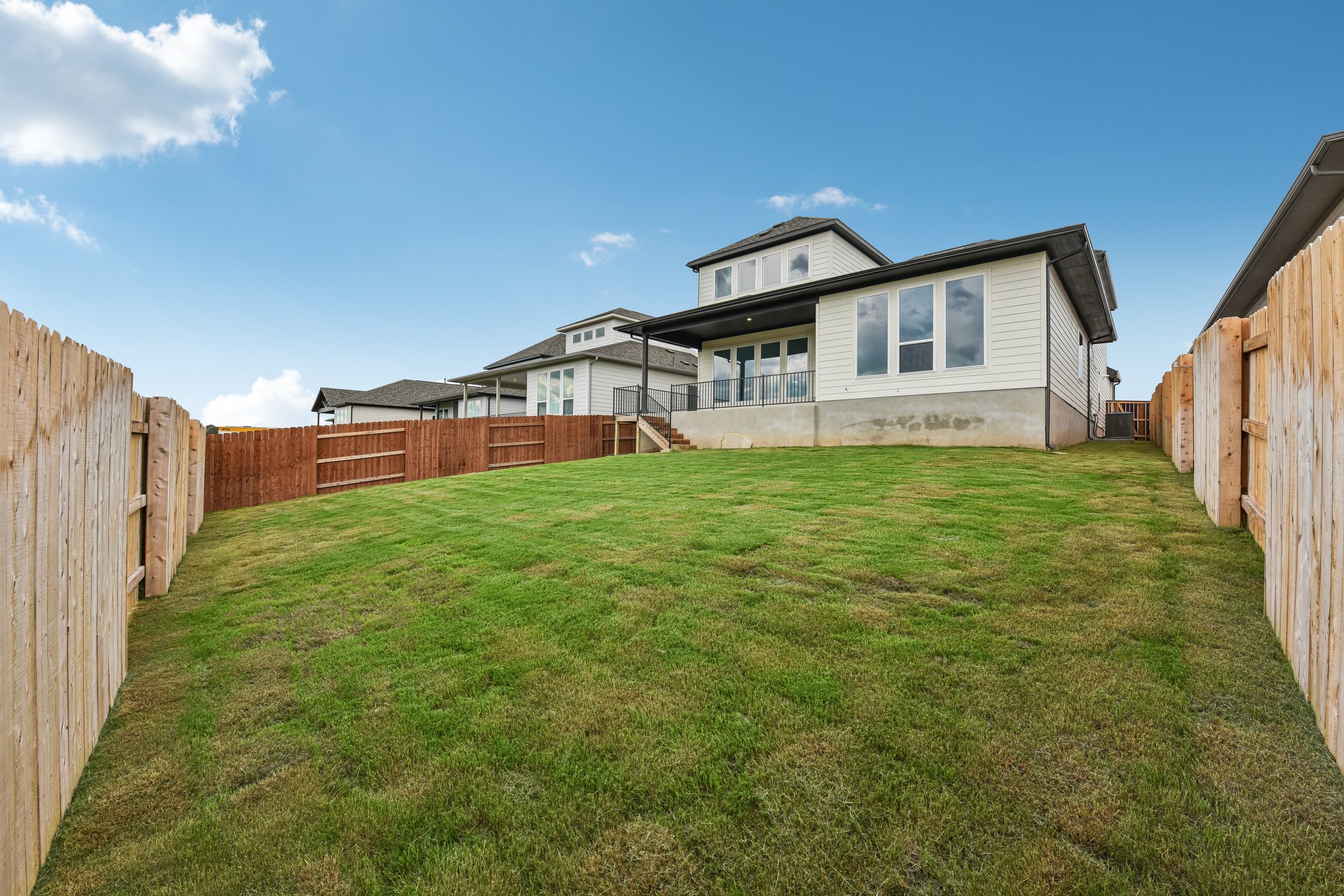 main property photo 27