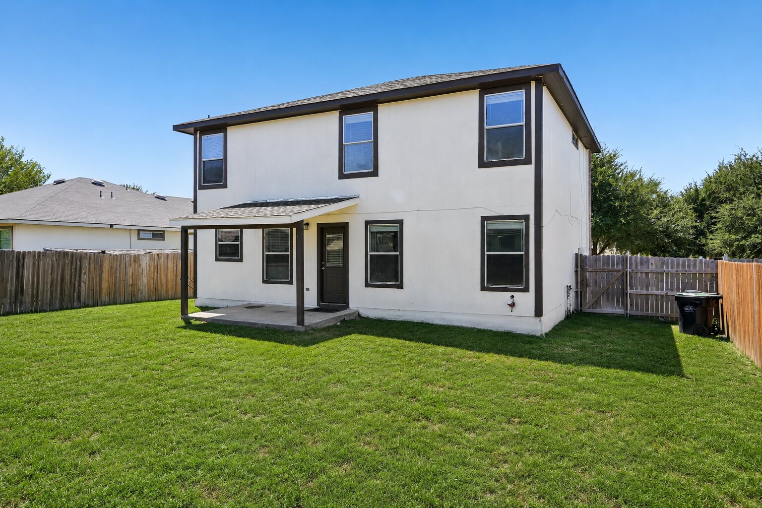 main property photo 15