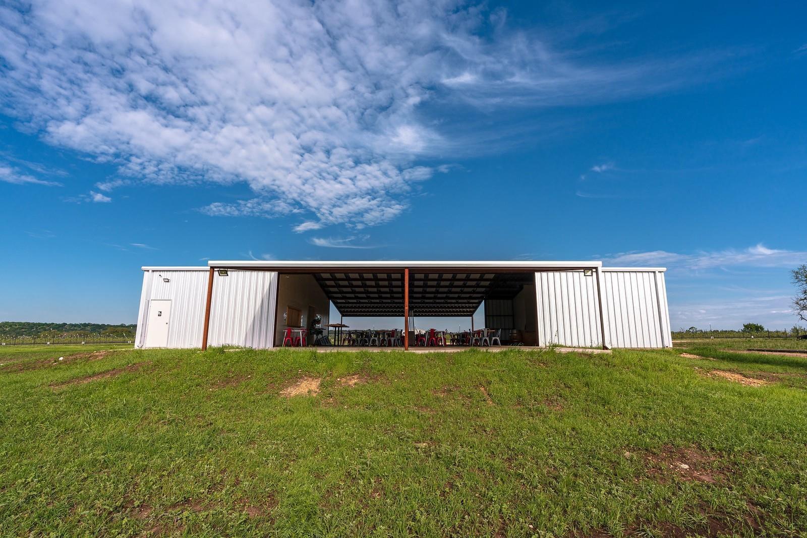 main property photo 11