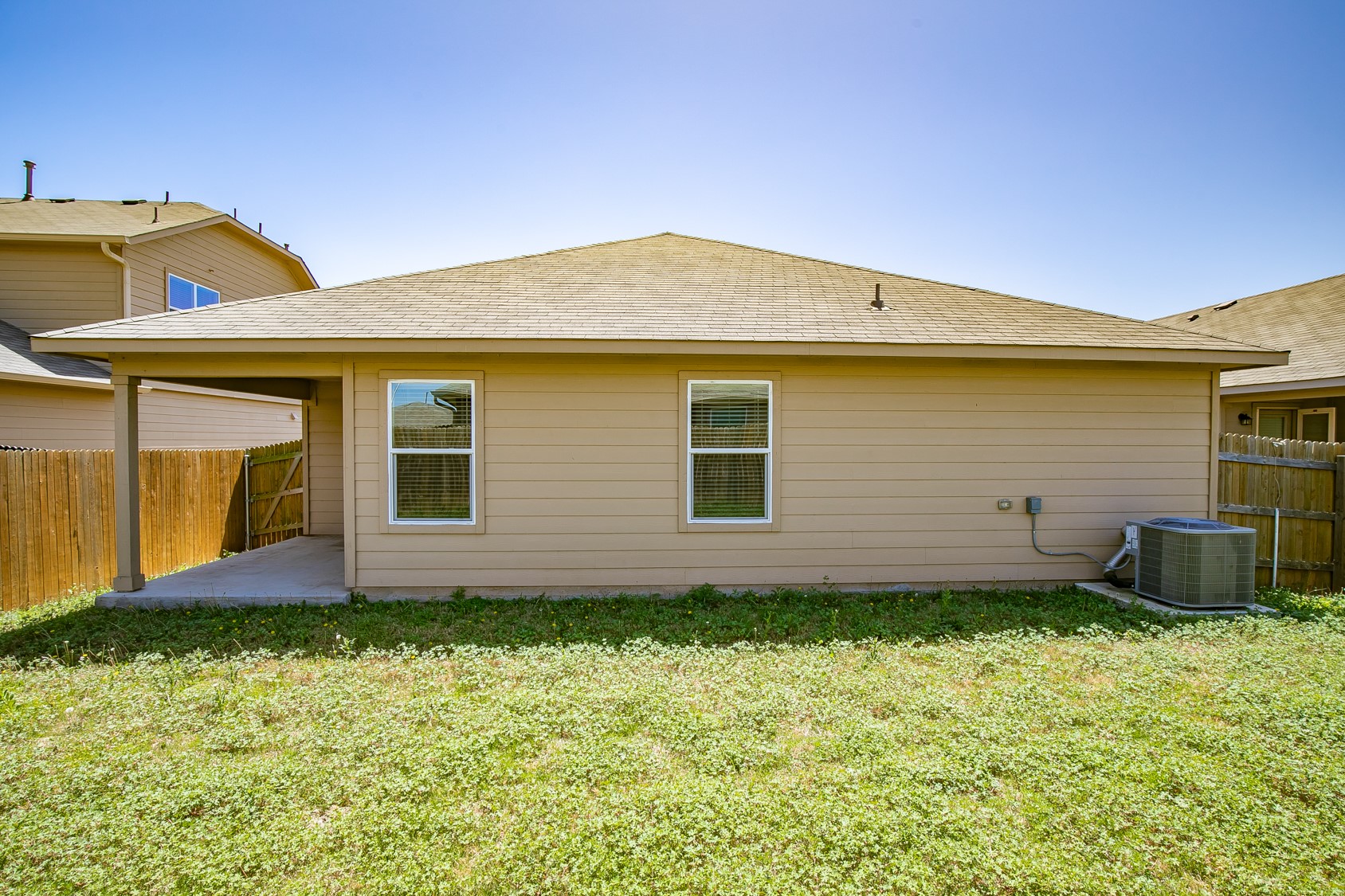 main property photo 16