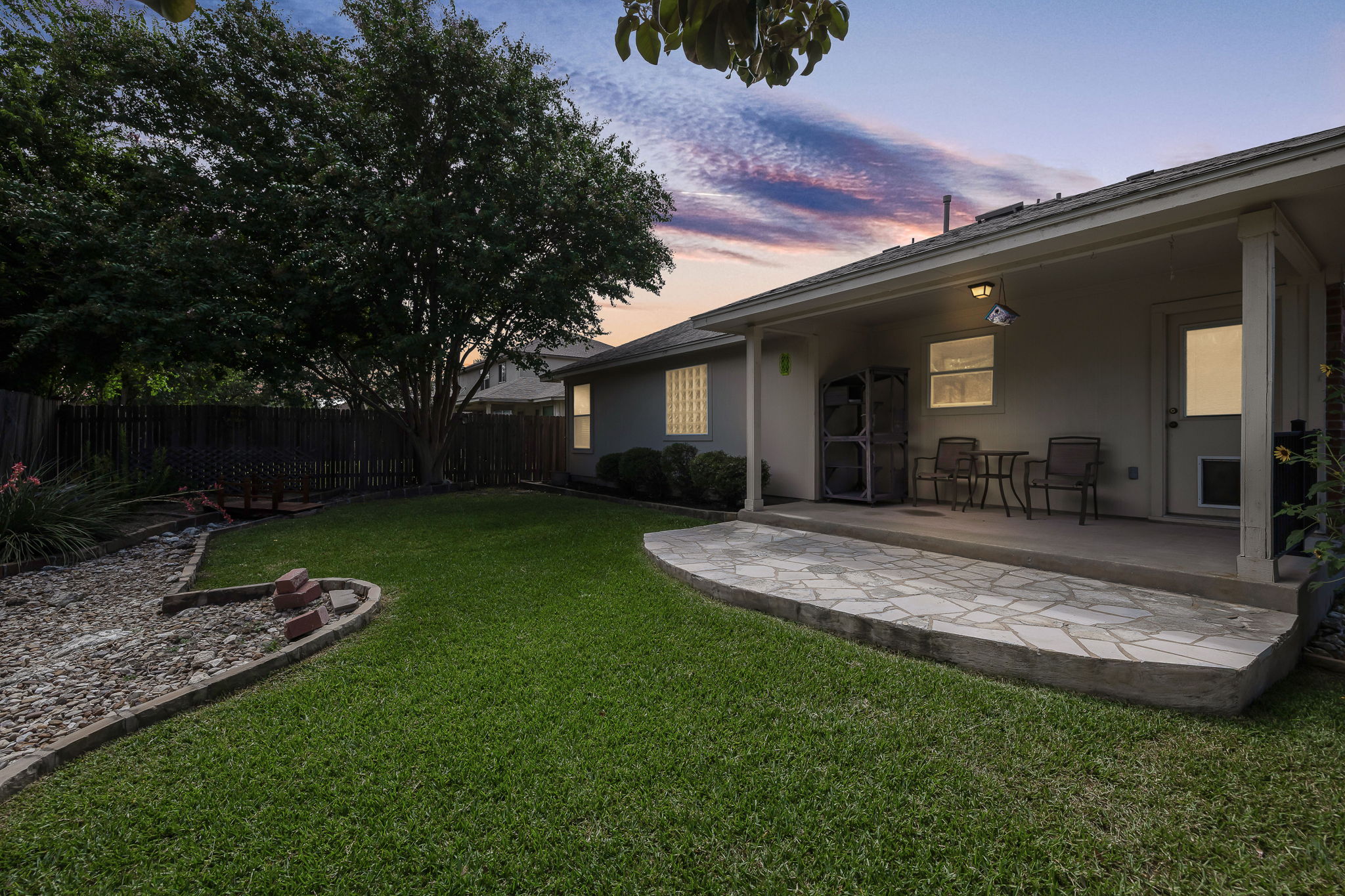 main property photo 28
