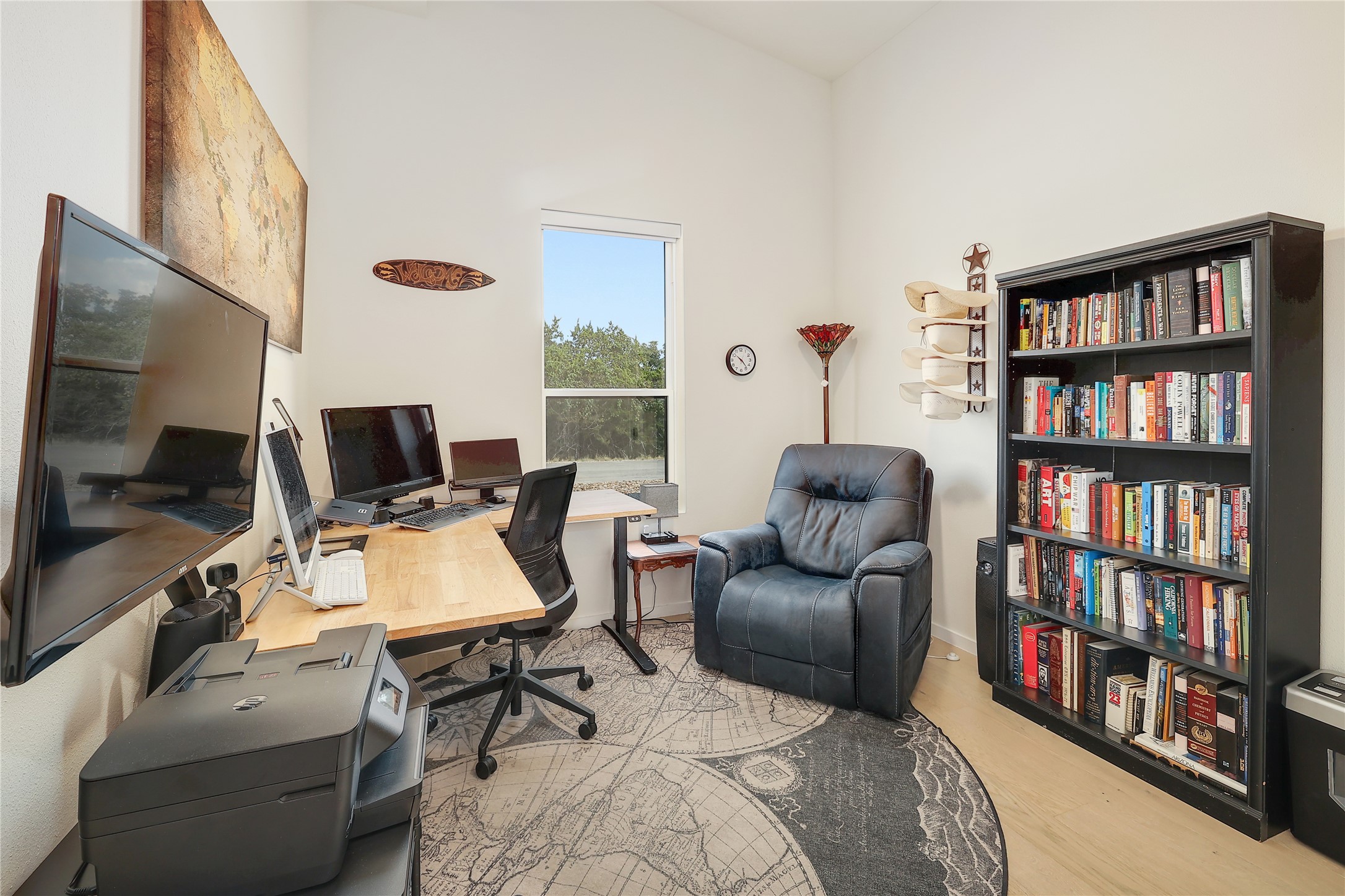 main property photo 24